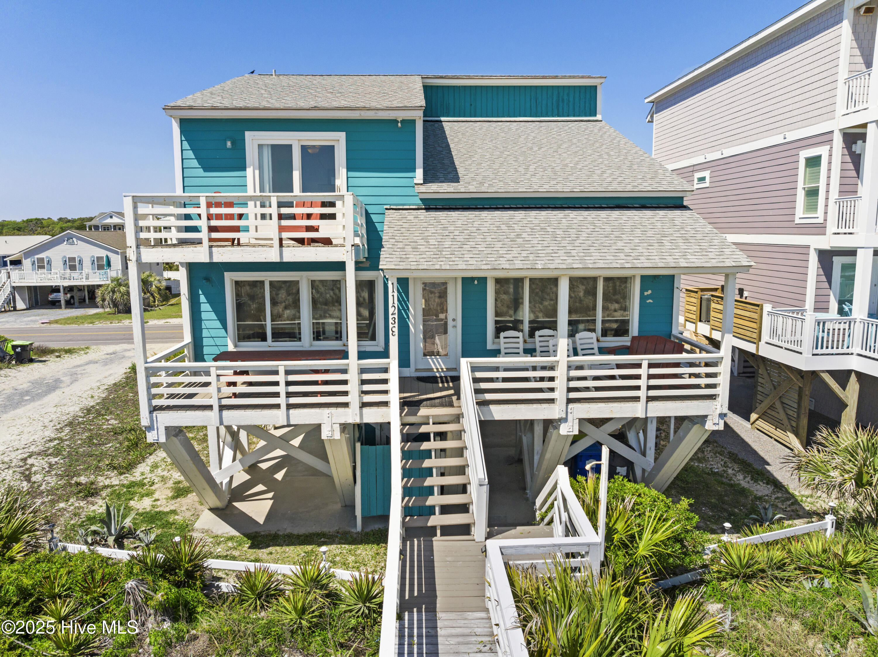 1123 E Beach Drive