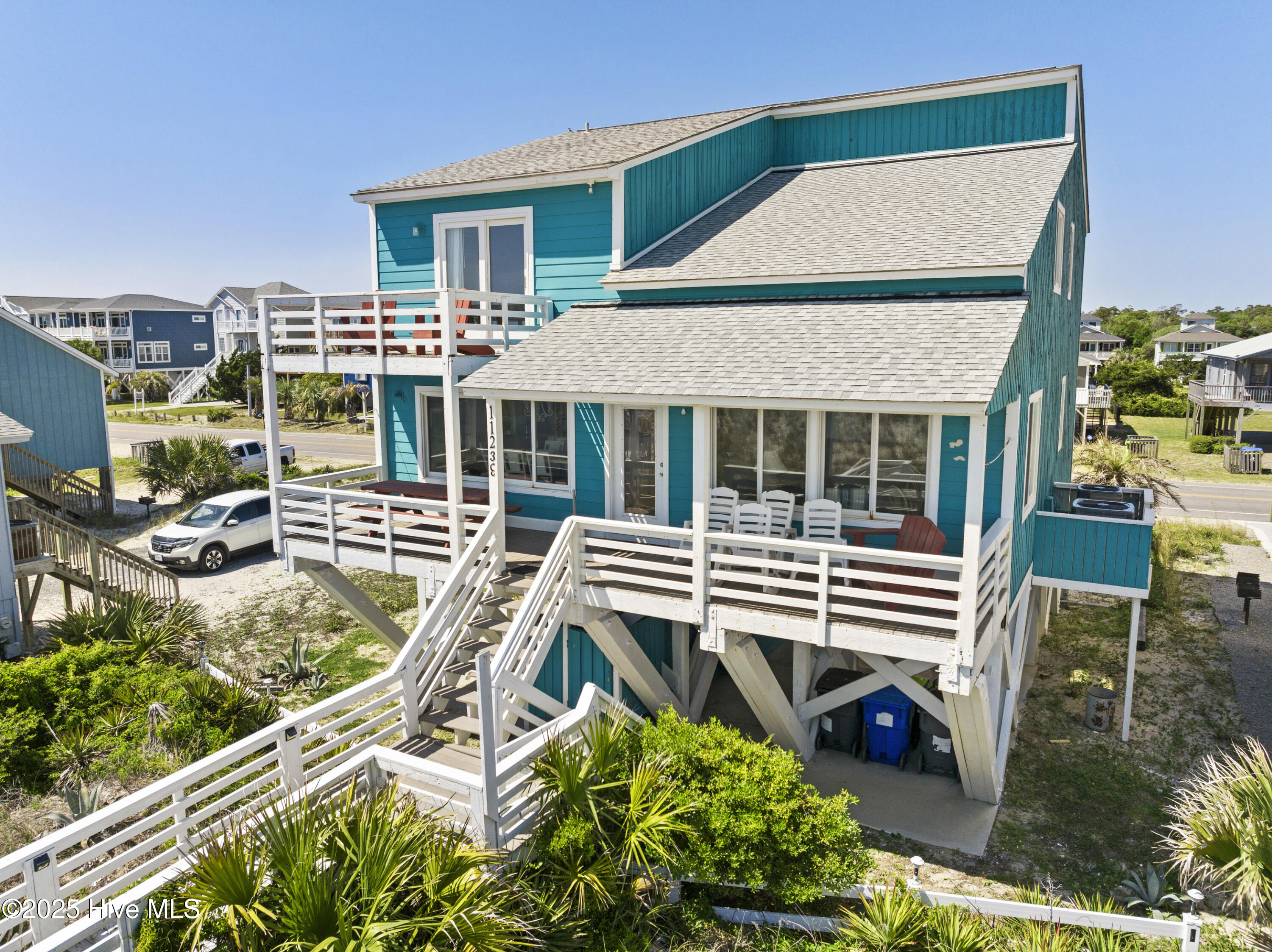 1123 E Beach Drive