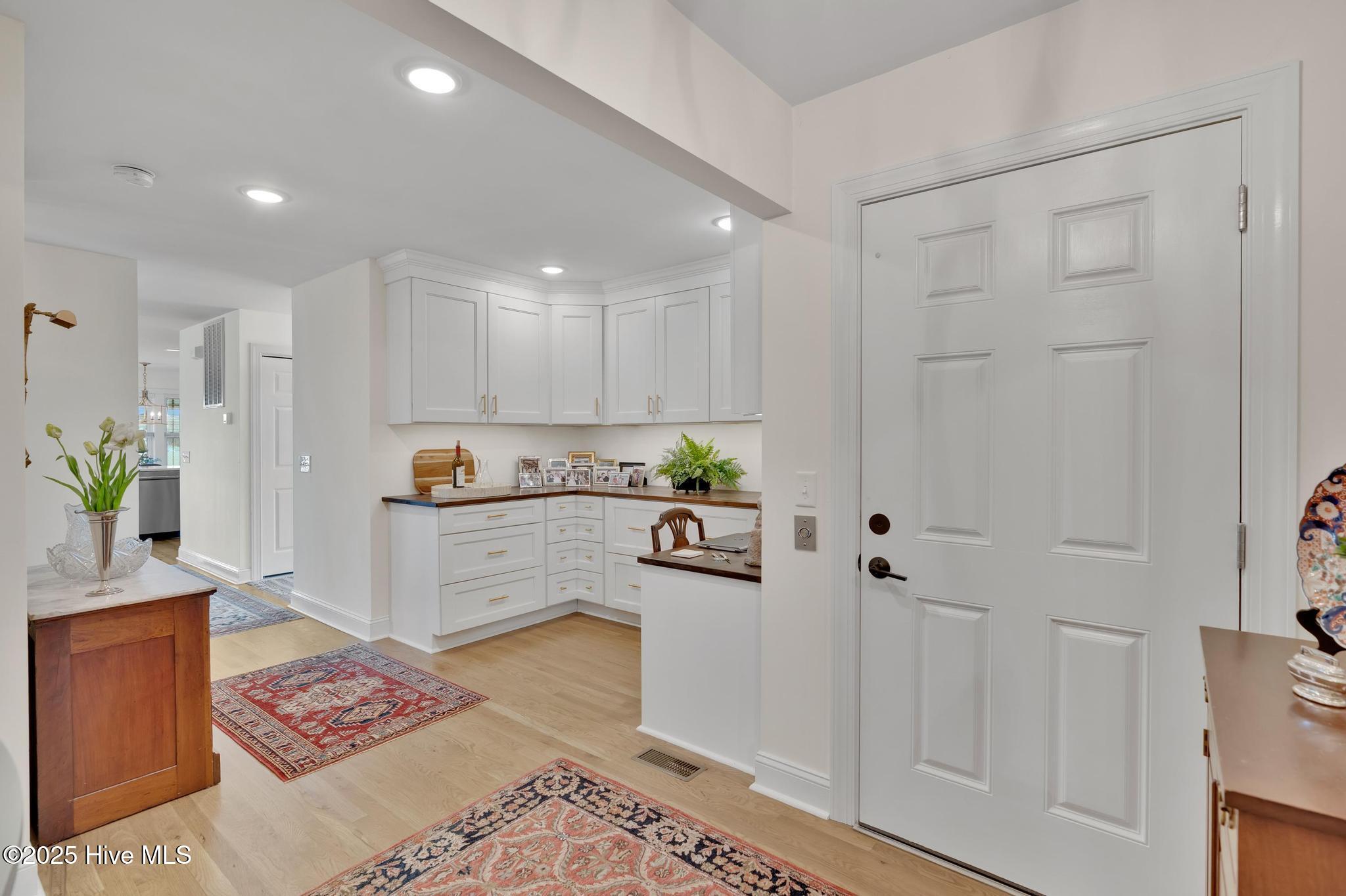 2304 W Pelican Drive