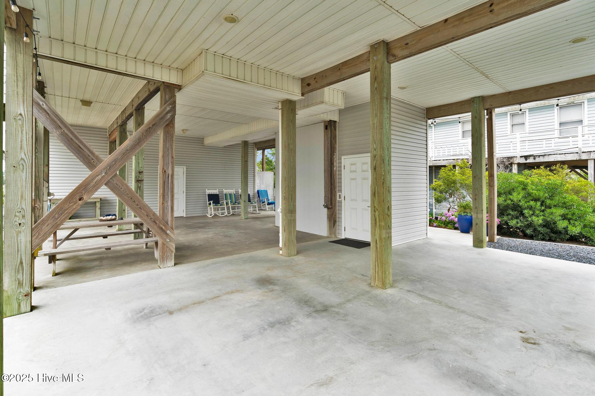 2304 W Pelican Drive