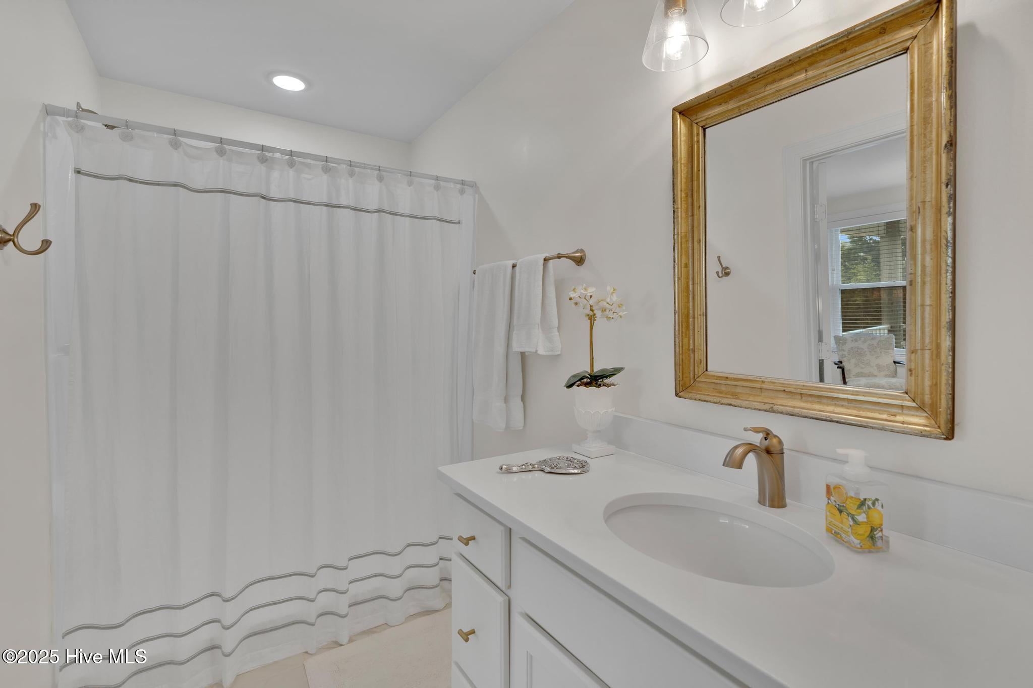 2304 W Pelican Drive