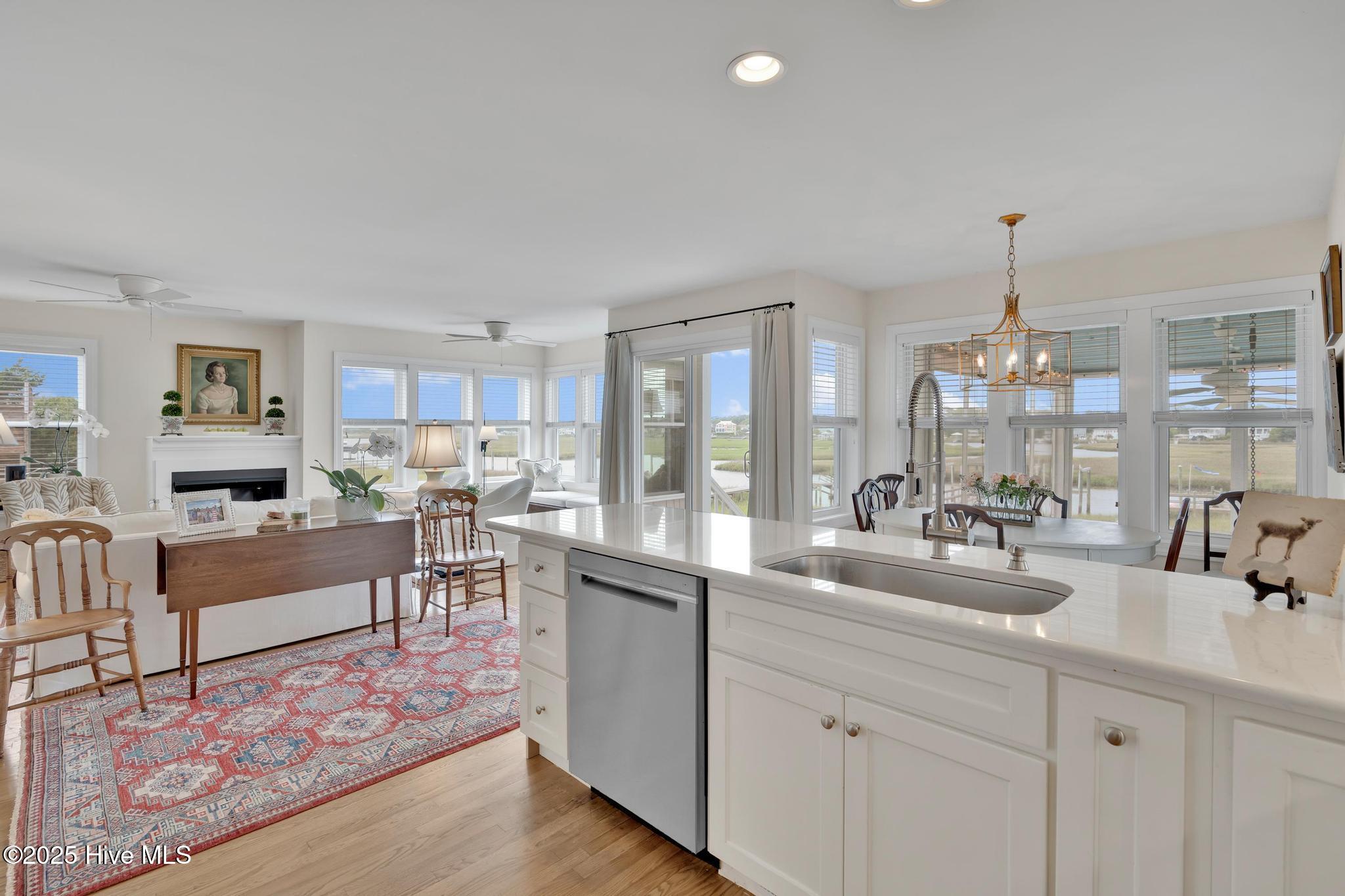 2304 W Pelican Drive