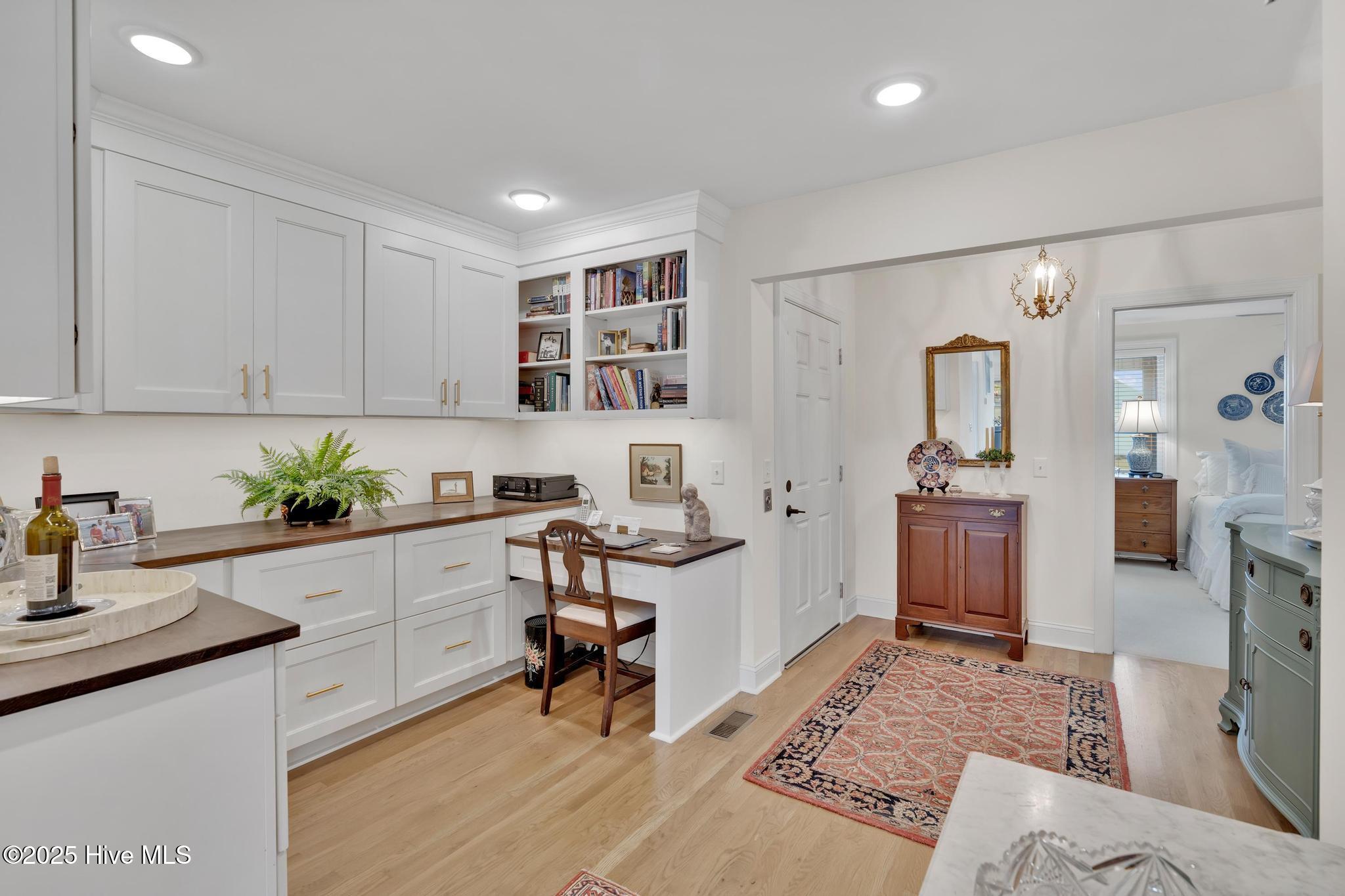 2304 W Pelican Drive