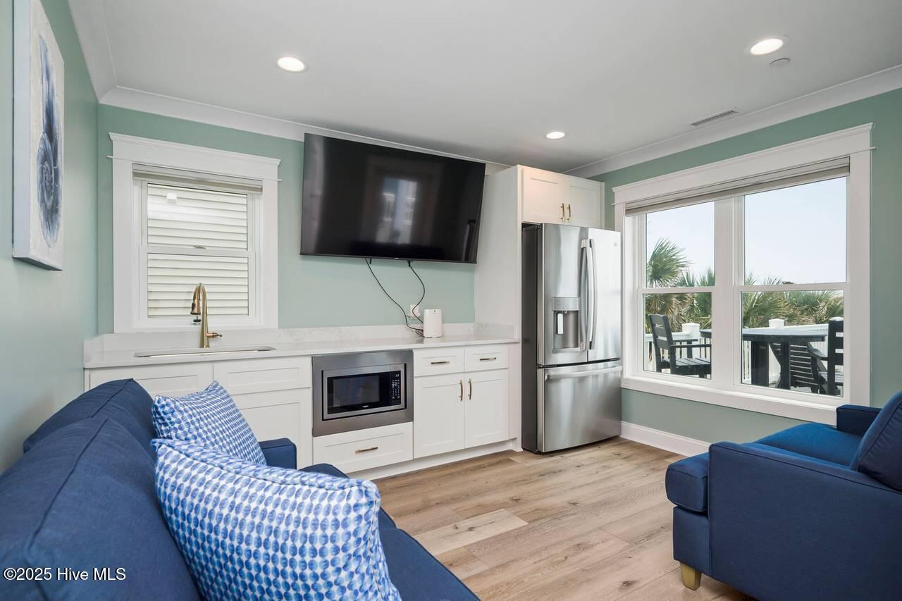 3012 W Beach Drive