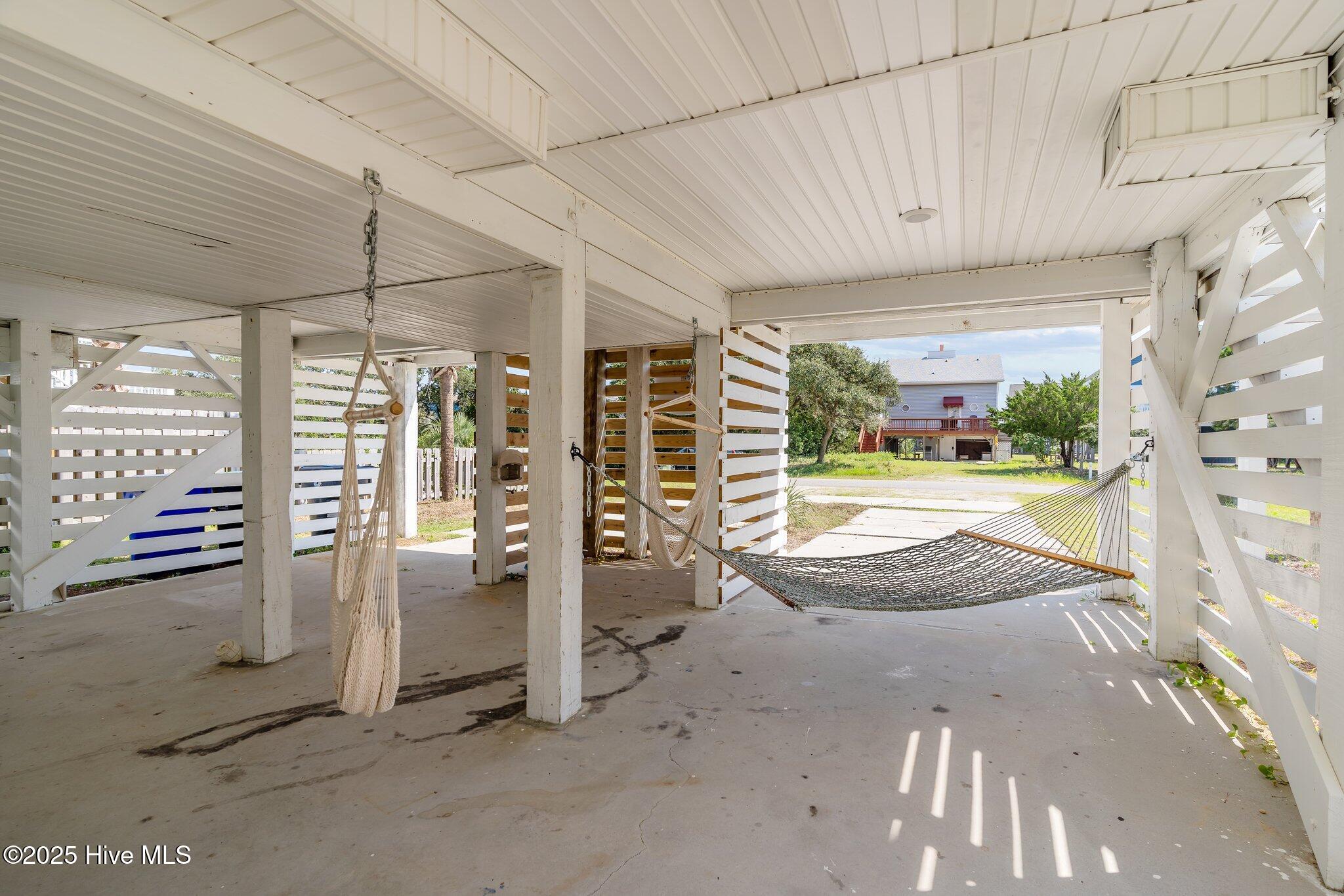 920 E Pelican Drive