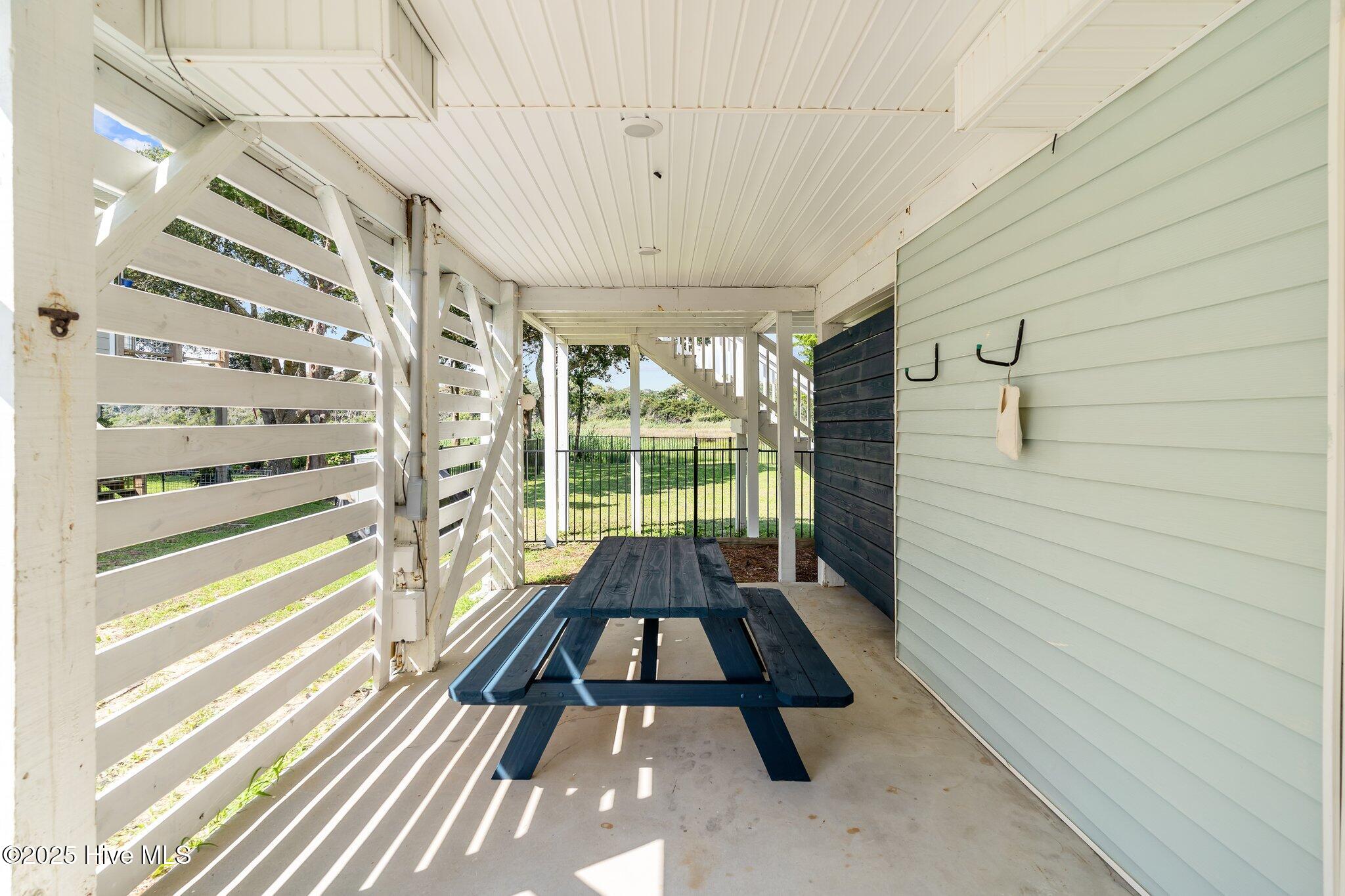 920 E Pelican Drive