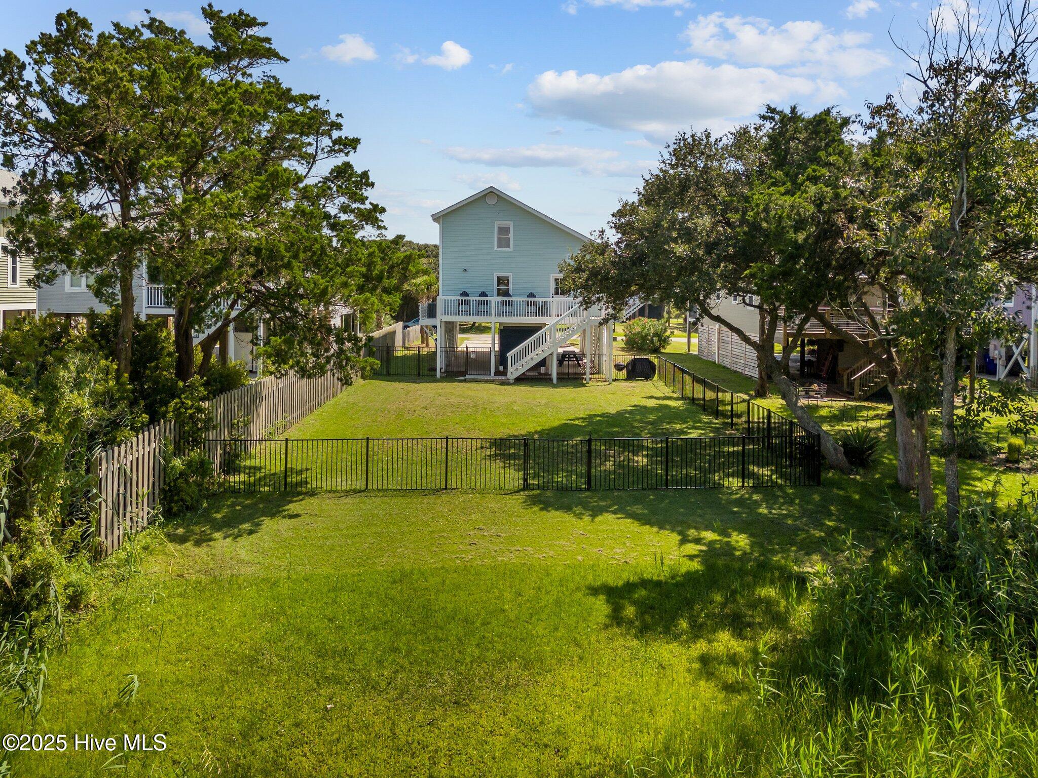 920 E Pelican Drive