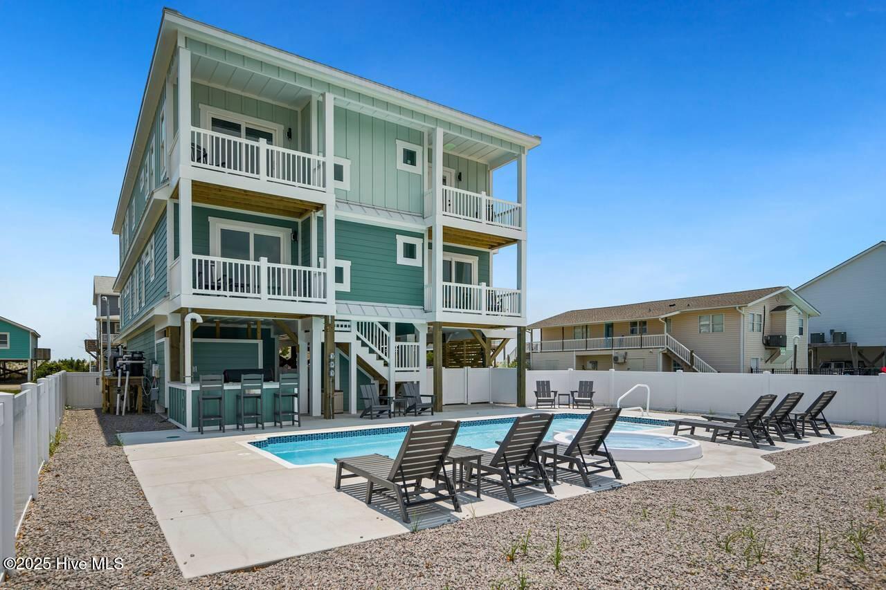 2918 E Beach Drive