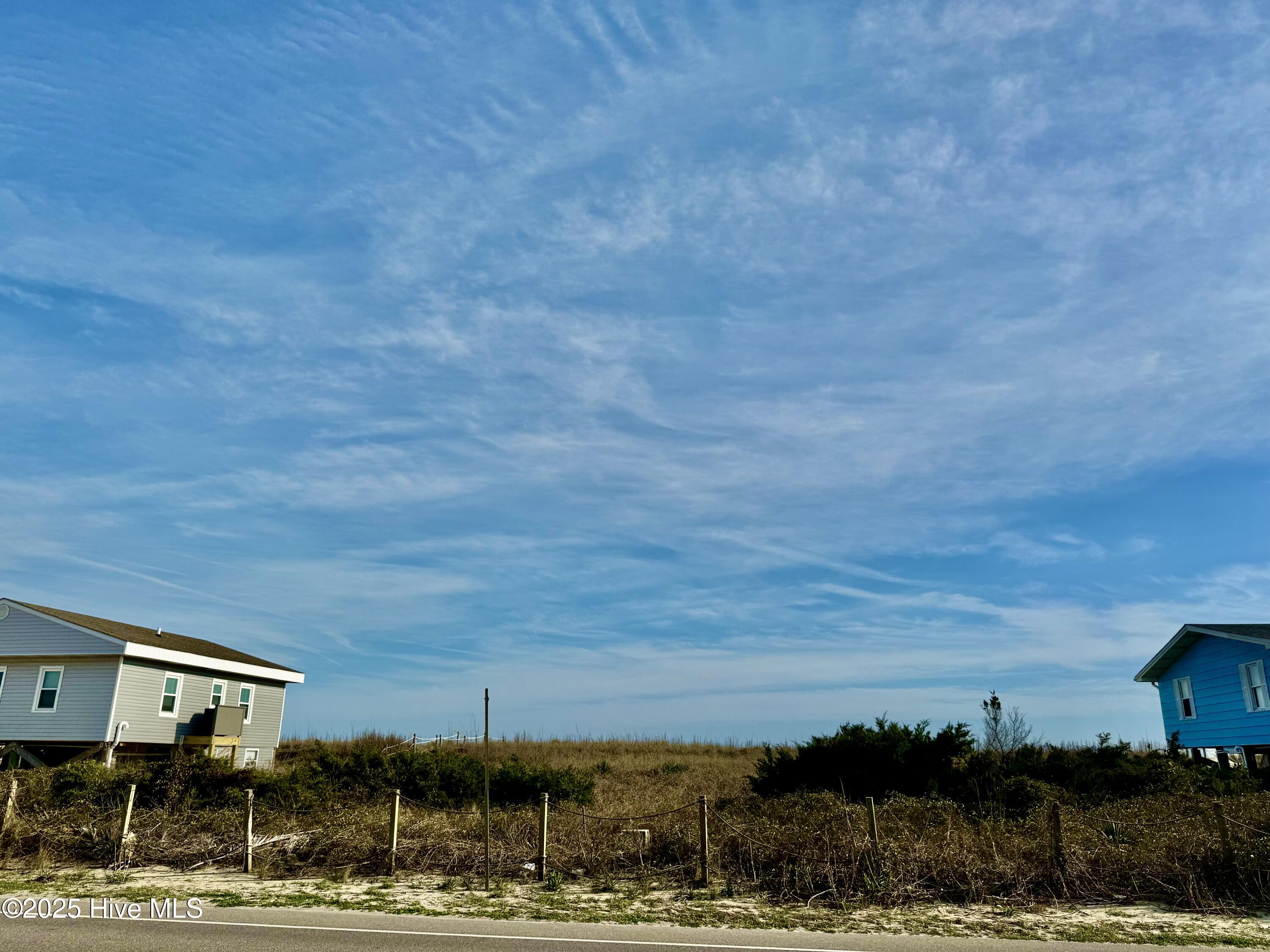 1007, 1009 W. Beach Drive