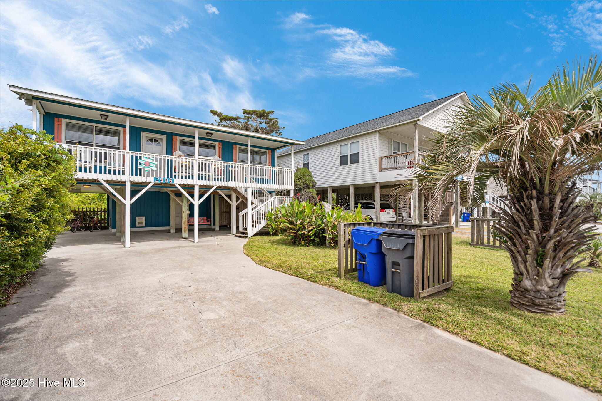 2906 E Dolphin Drive