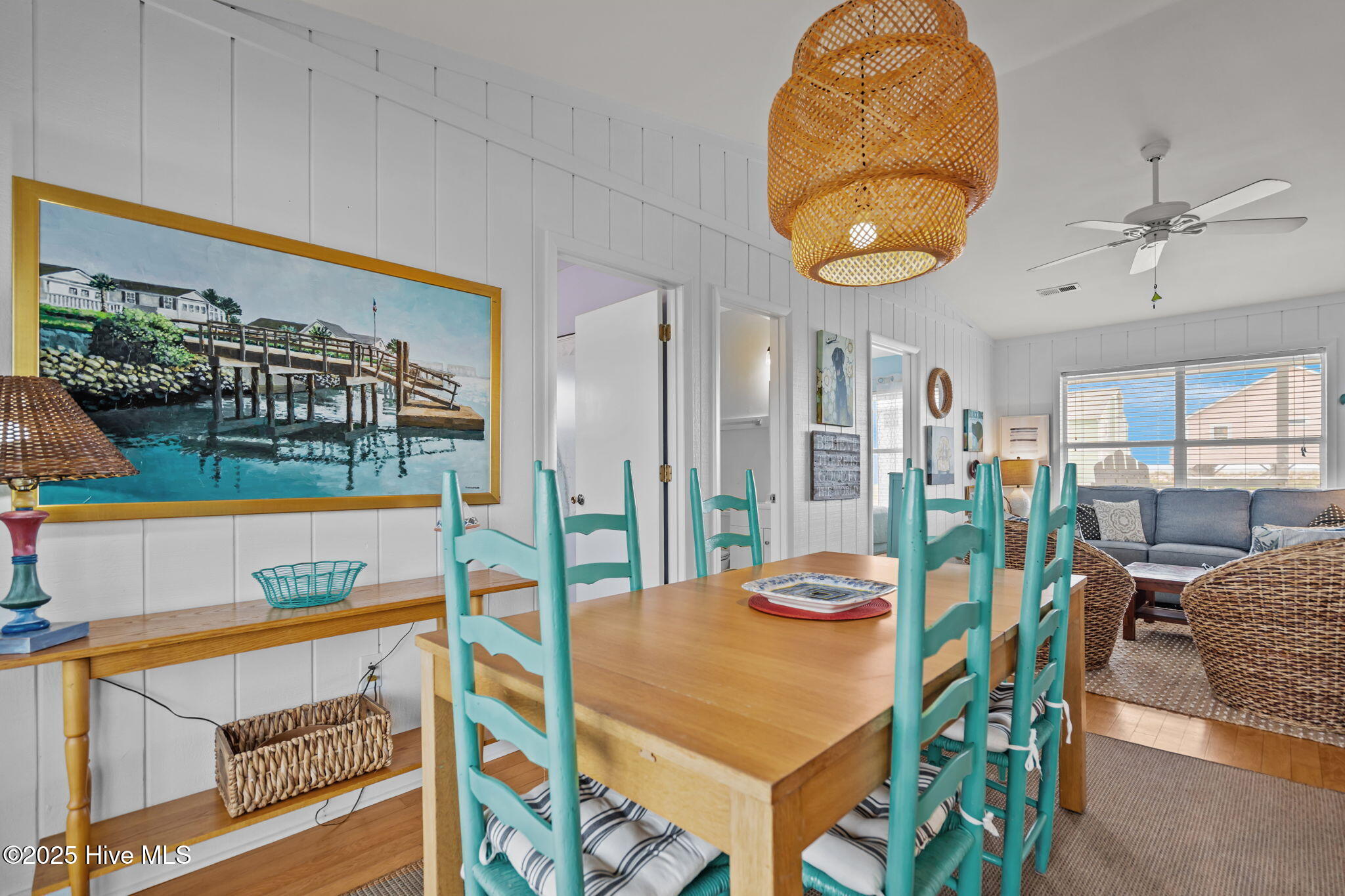 2906 E Dolphin Drive