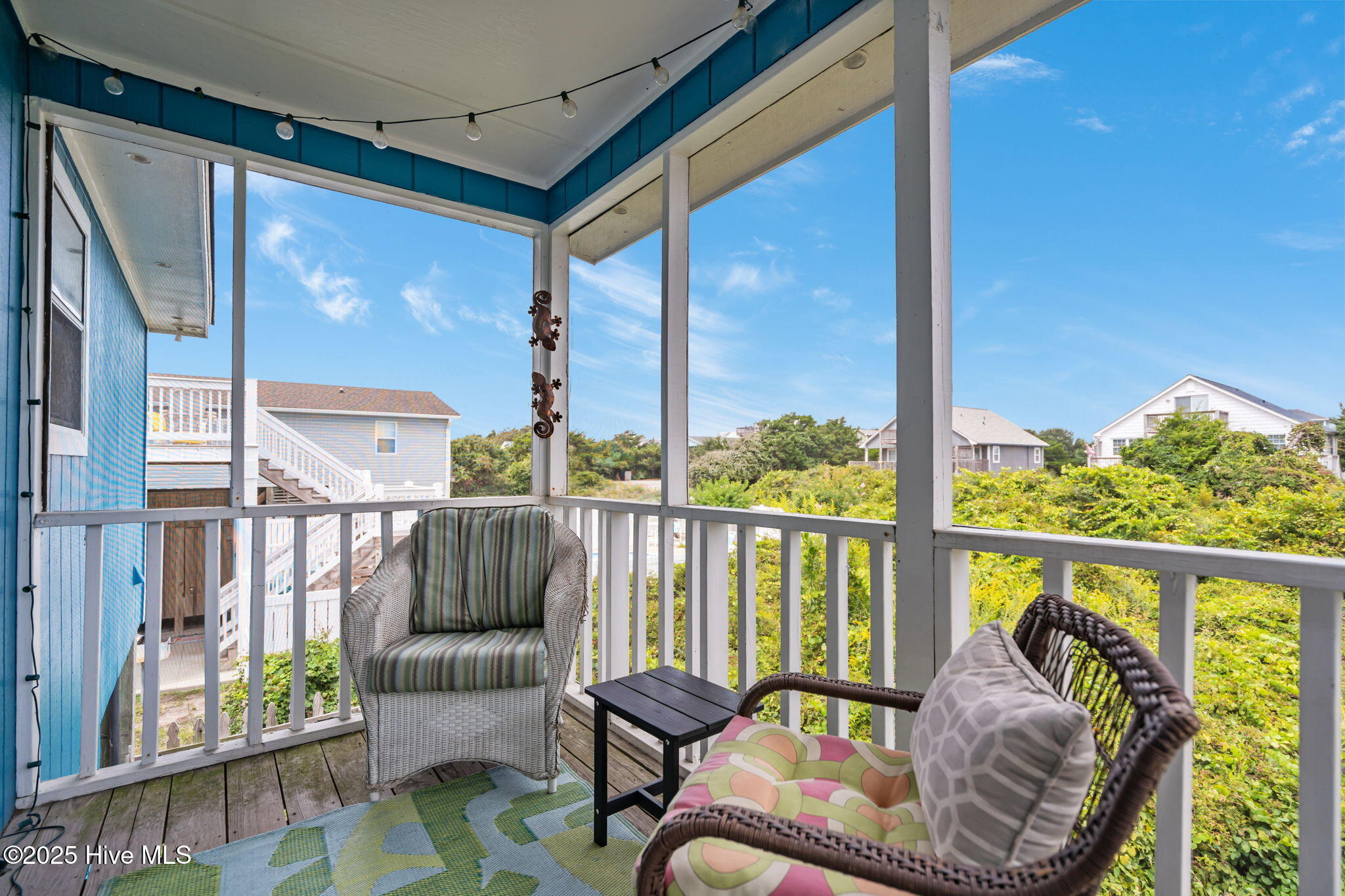 2906 E Dolphin Drive