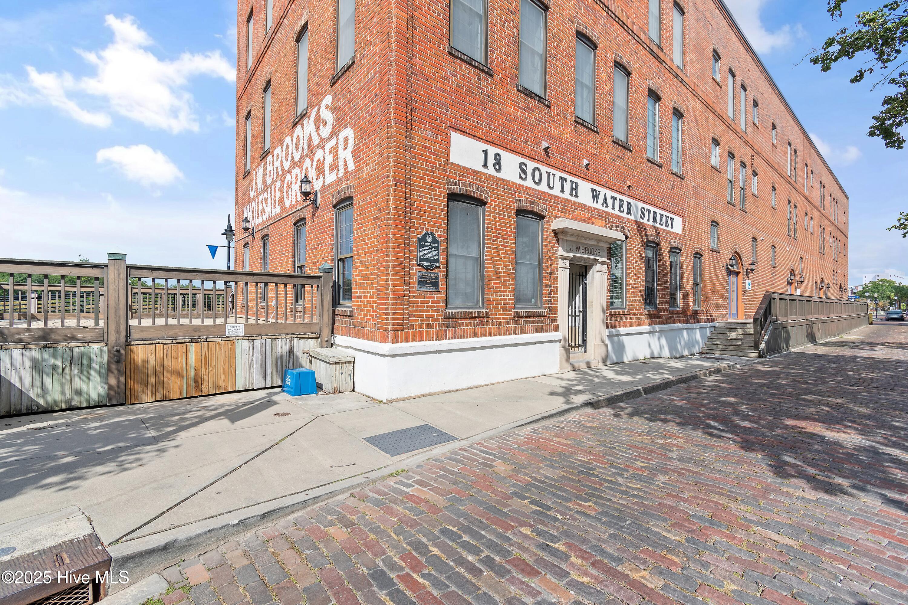 18 S Water Street, Ste 1