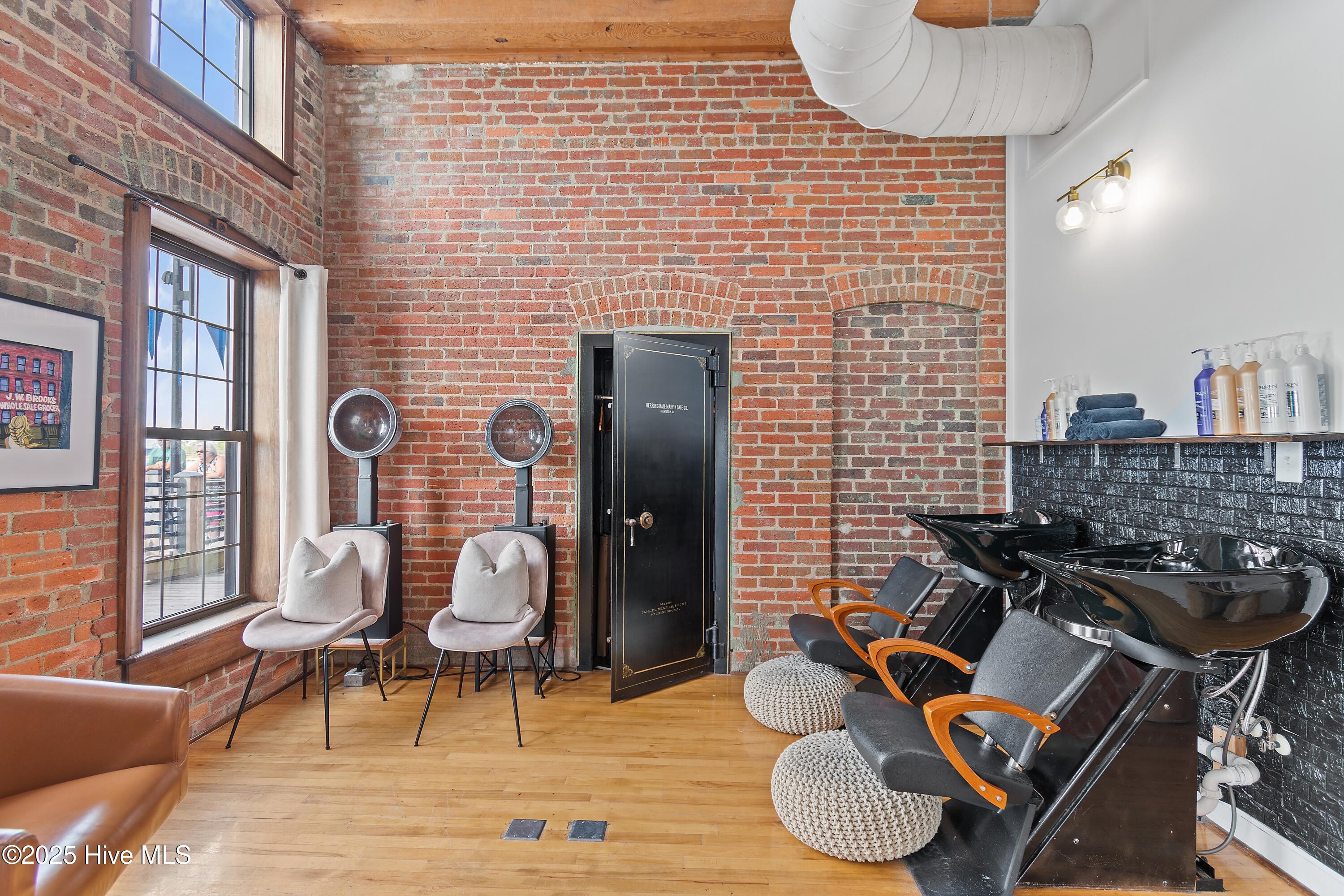 18 S Water Street, Ste 1