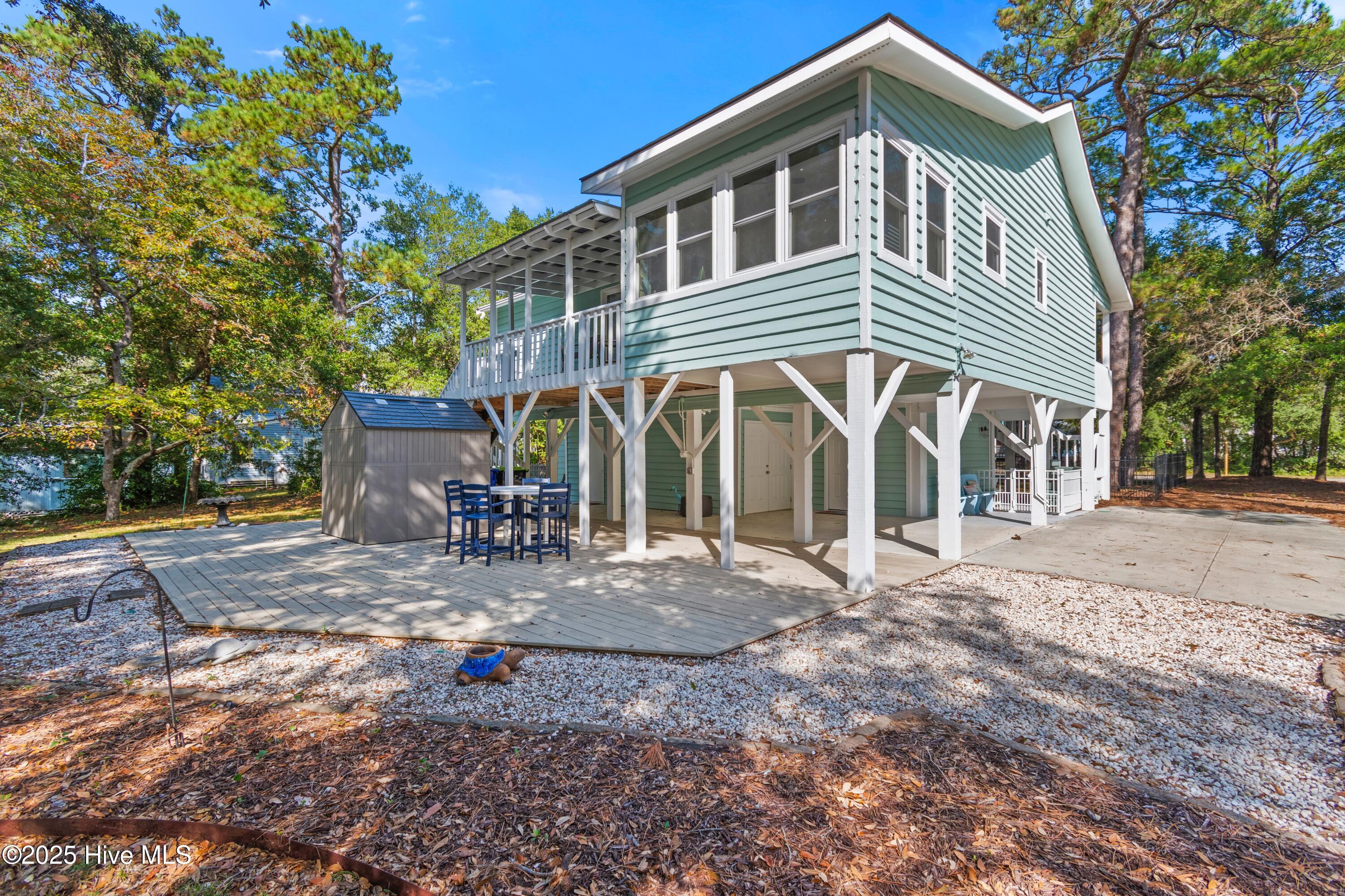 101 W Oak Island Drive