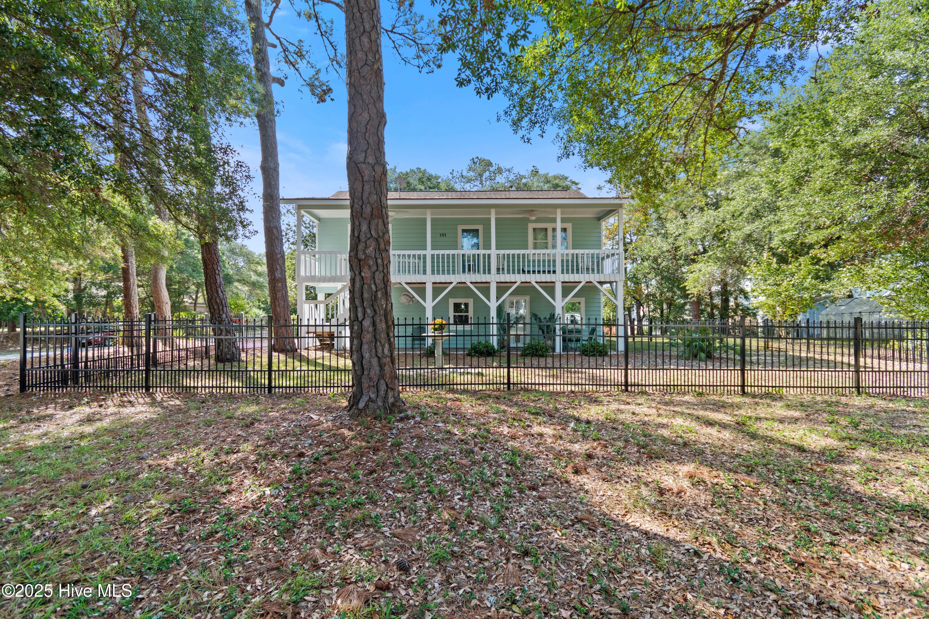 101 W Oak Island Drive