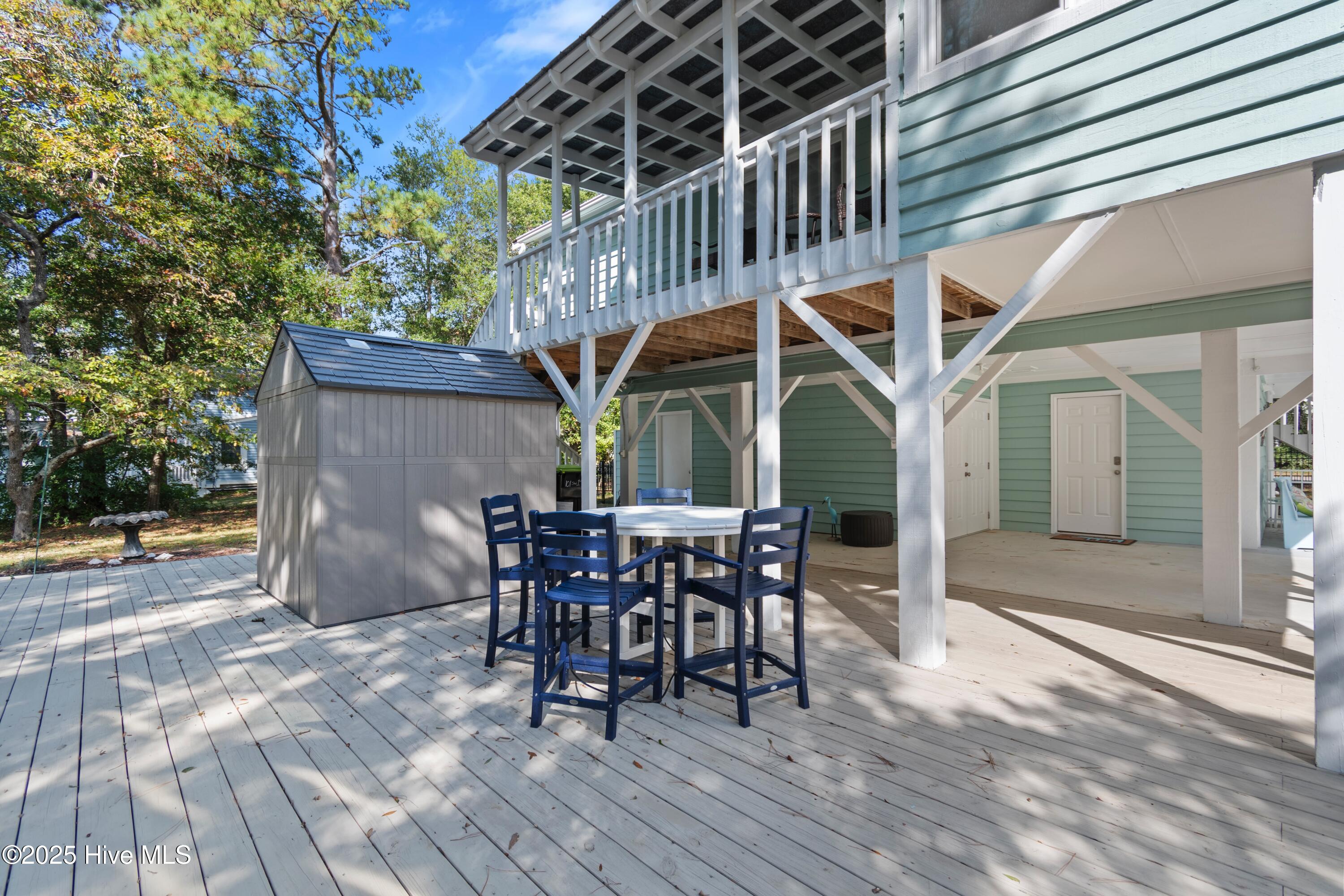 101 W Oak Island Drive