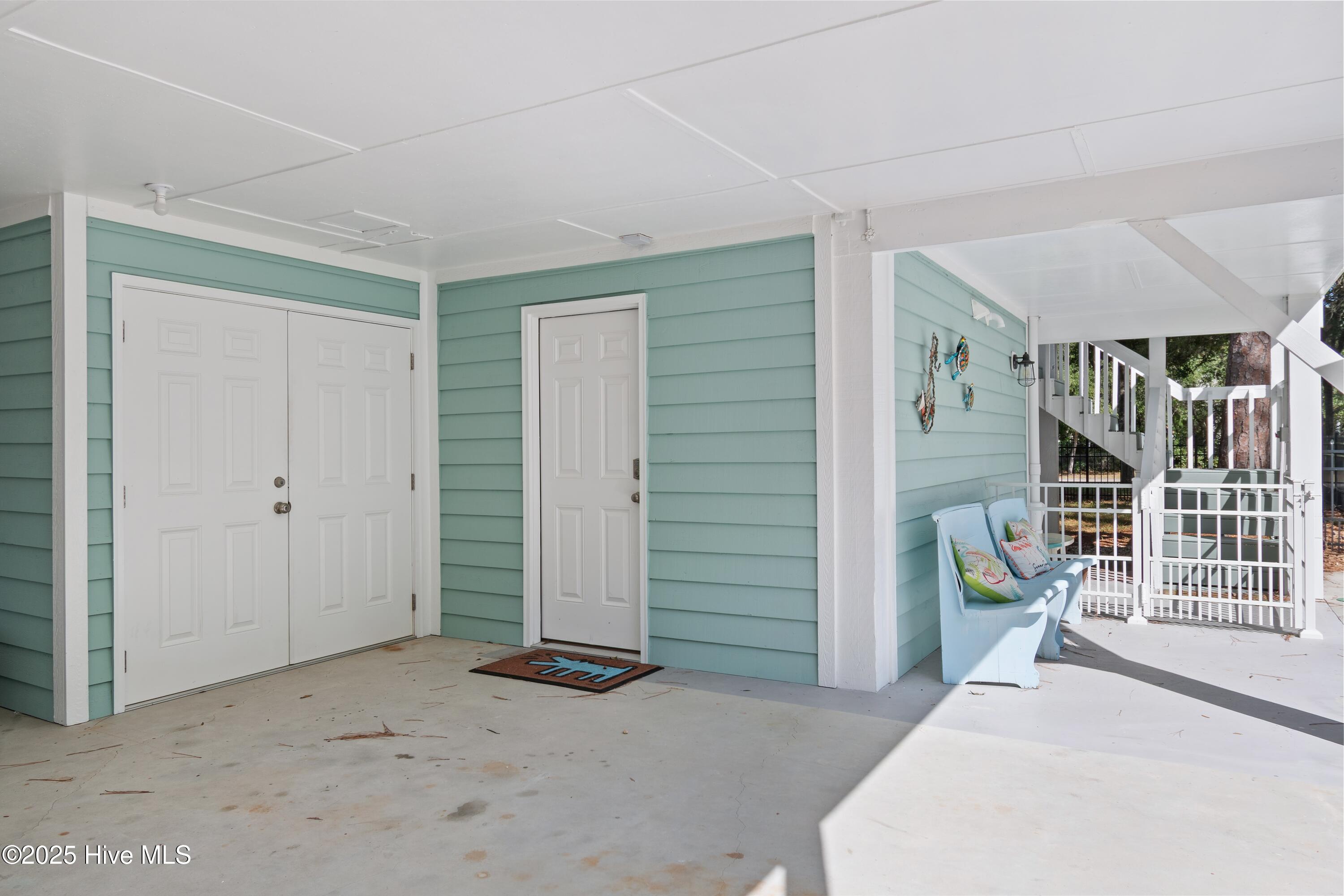 101 W Oak Island Drive