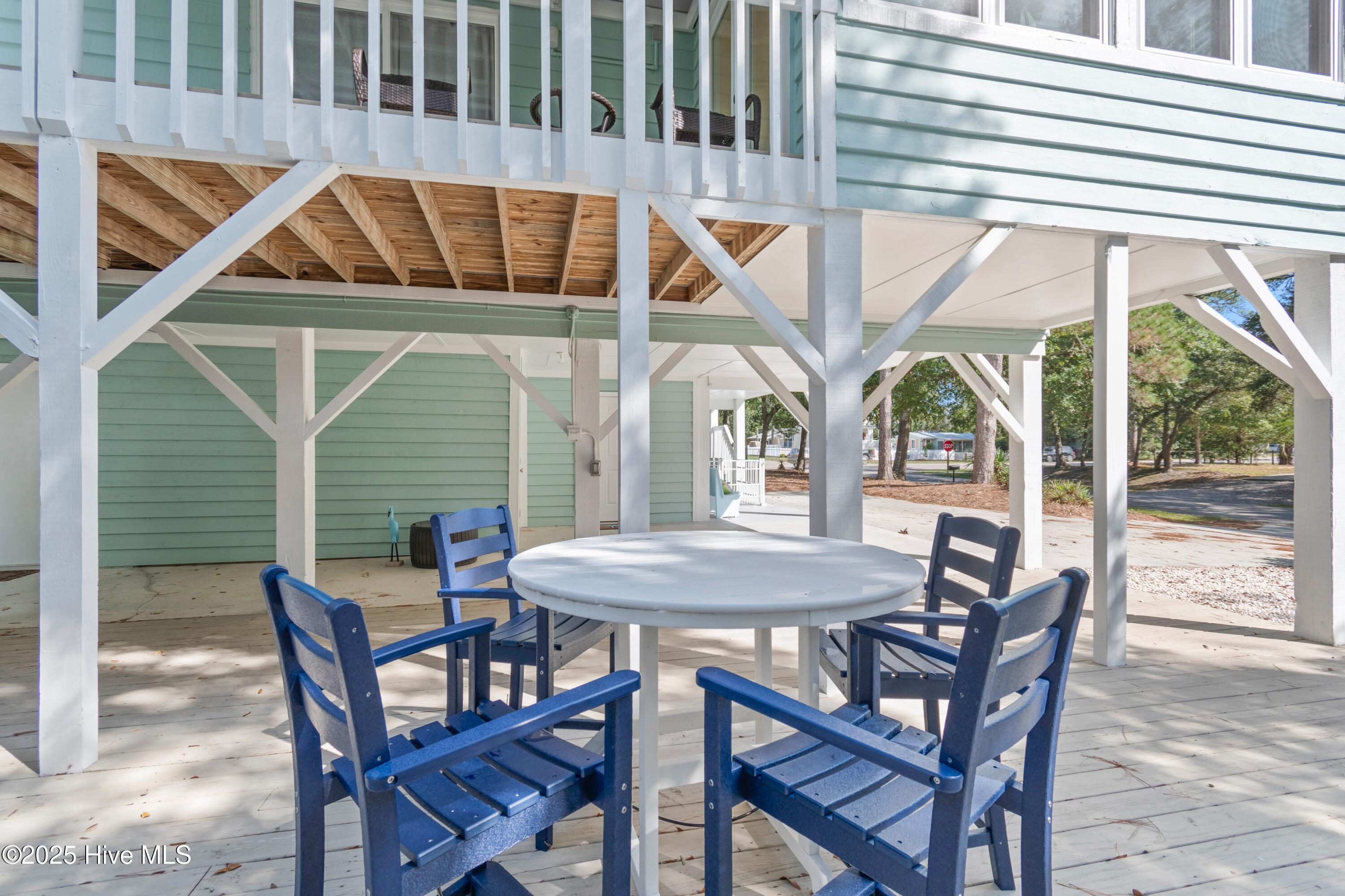 101 W Oak Island Drive