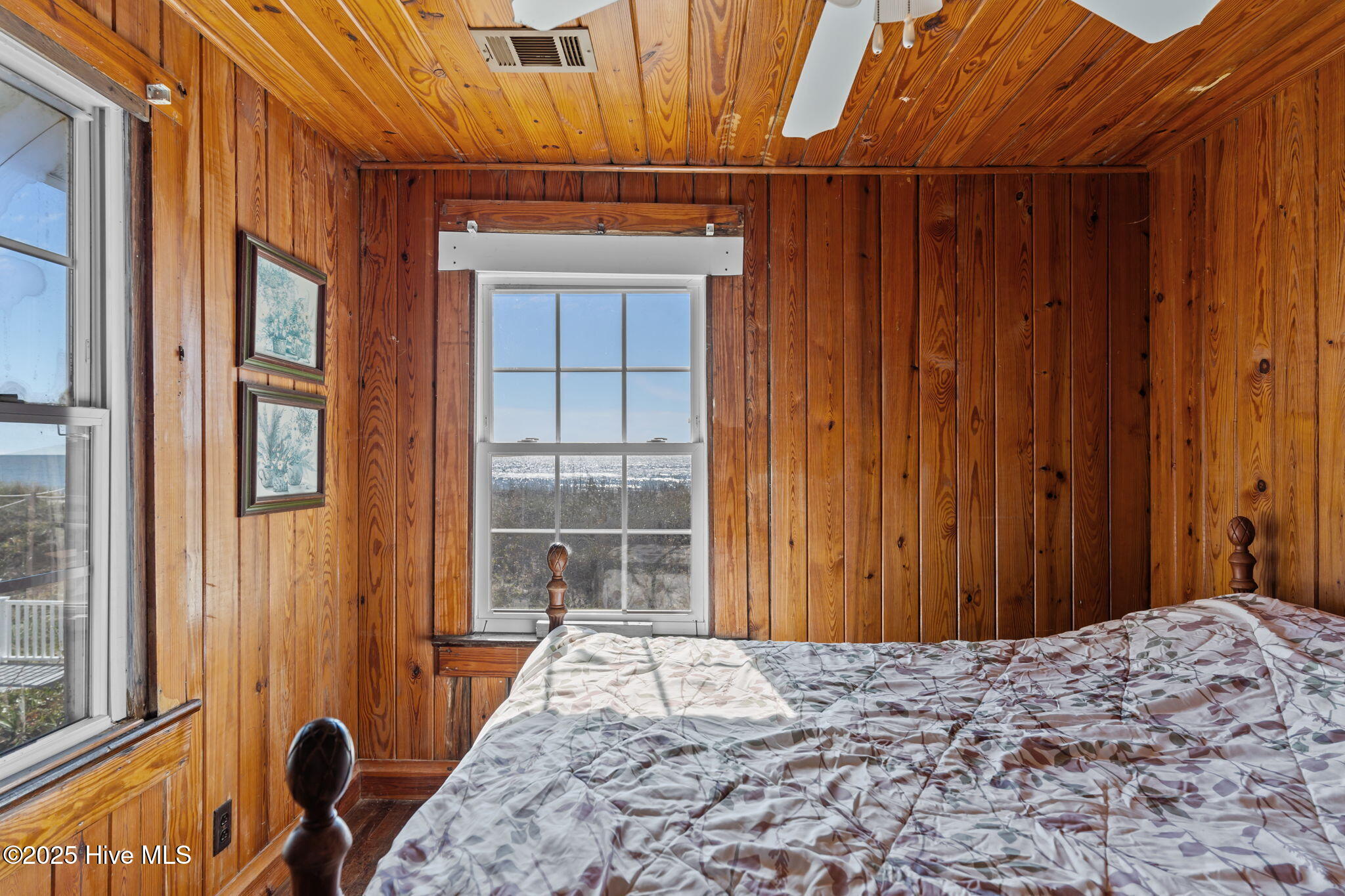 2011 W Beach Drive