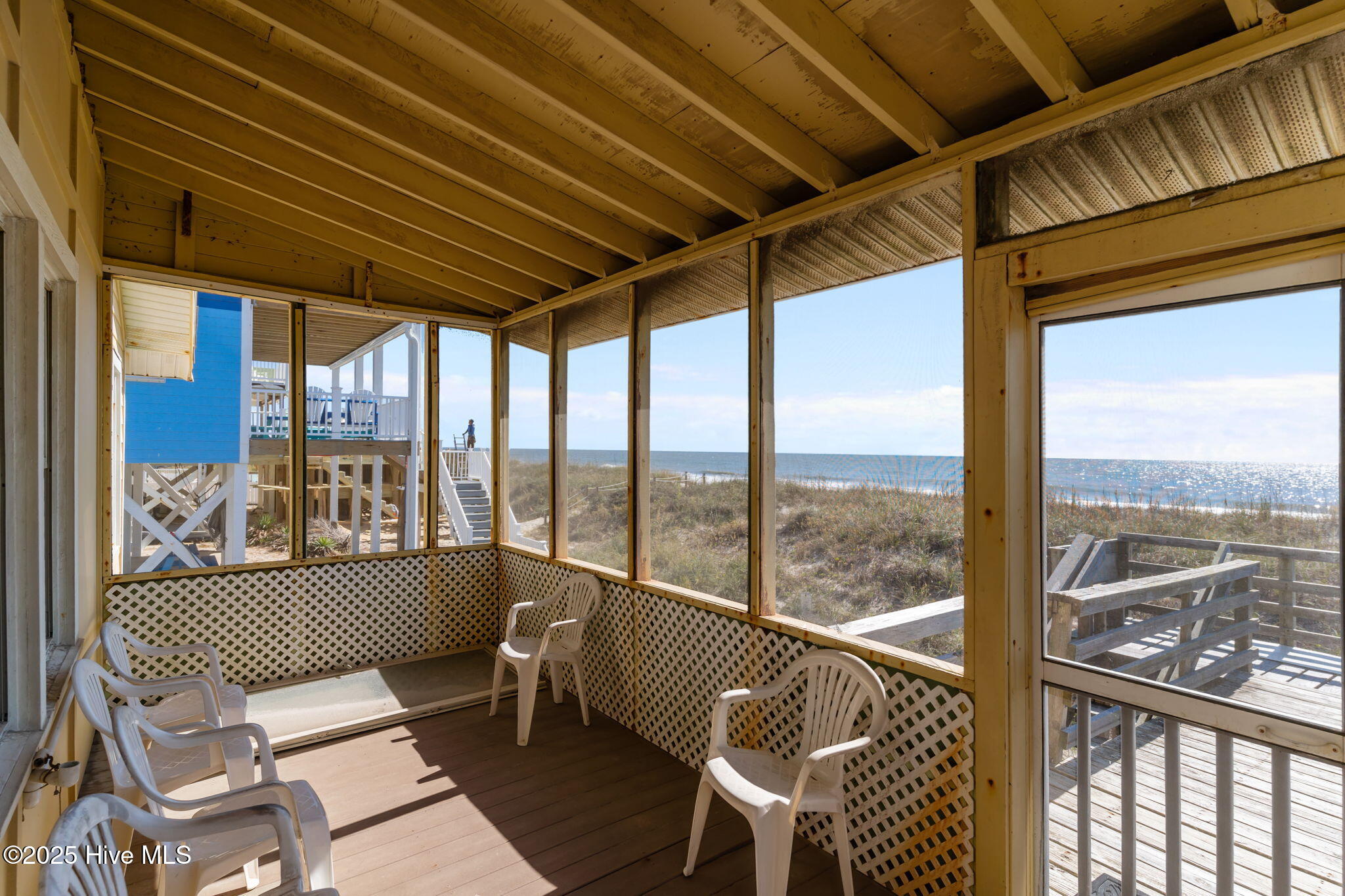 2011 W Beach Drive