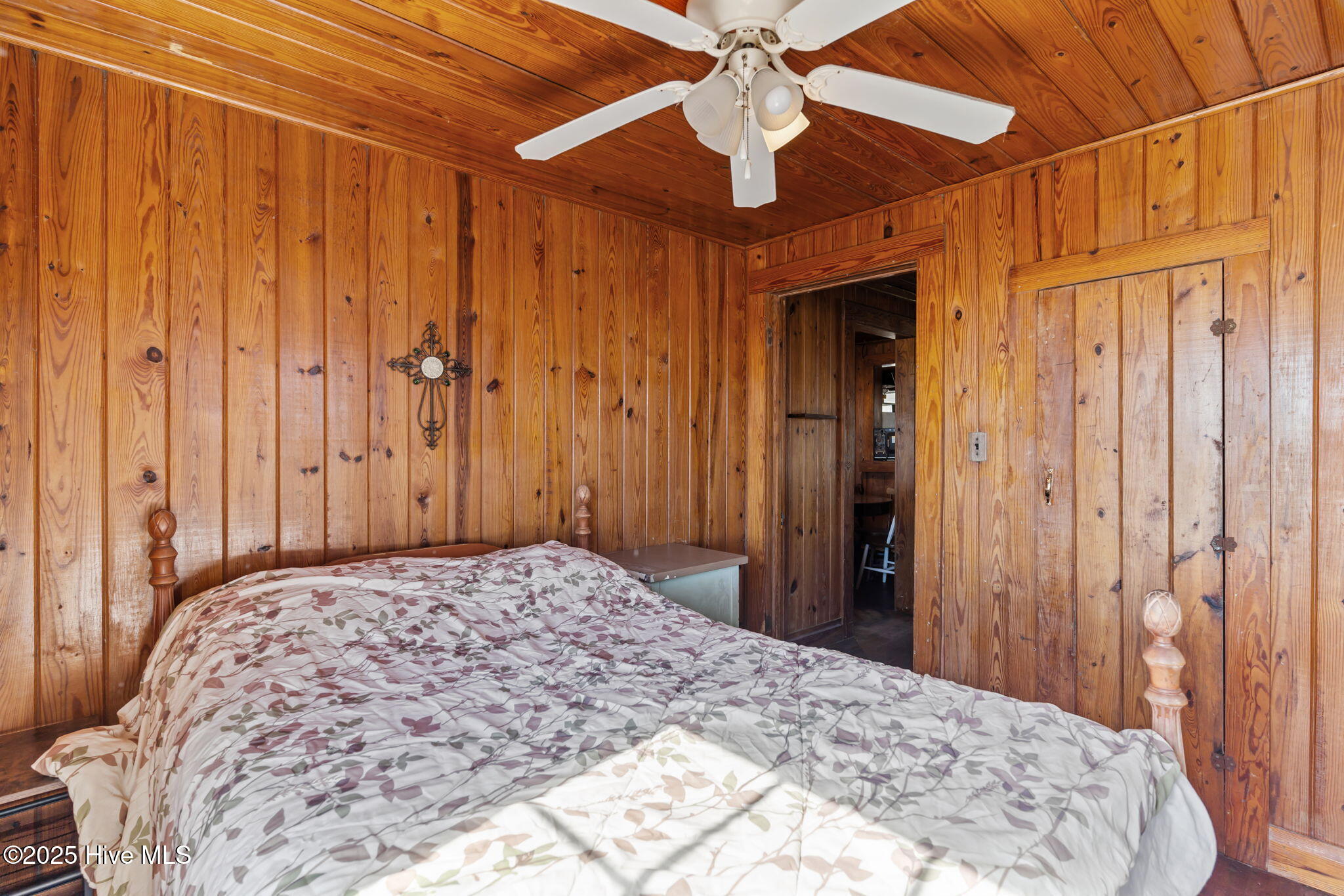 2011 W Beach Drive