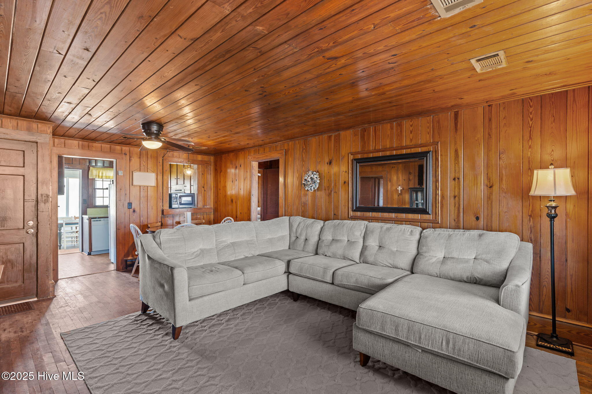 2011 W Beach Drive