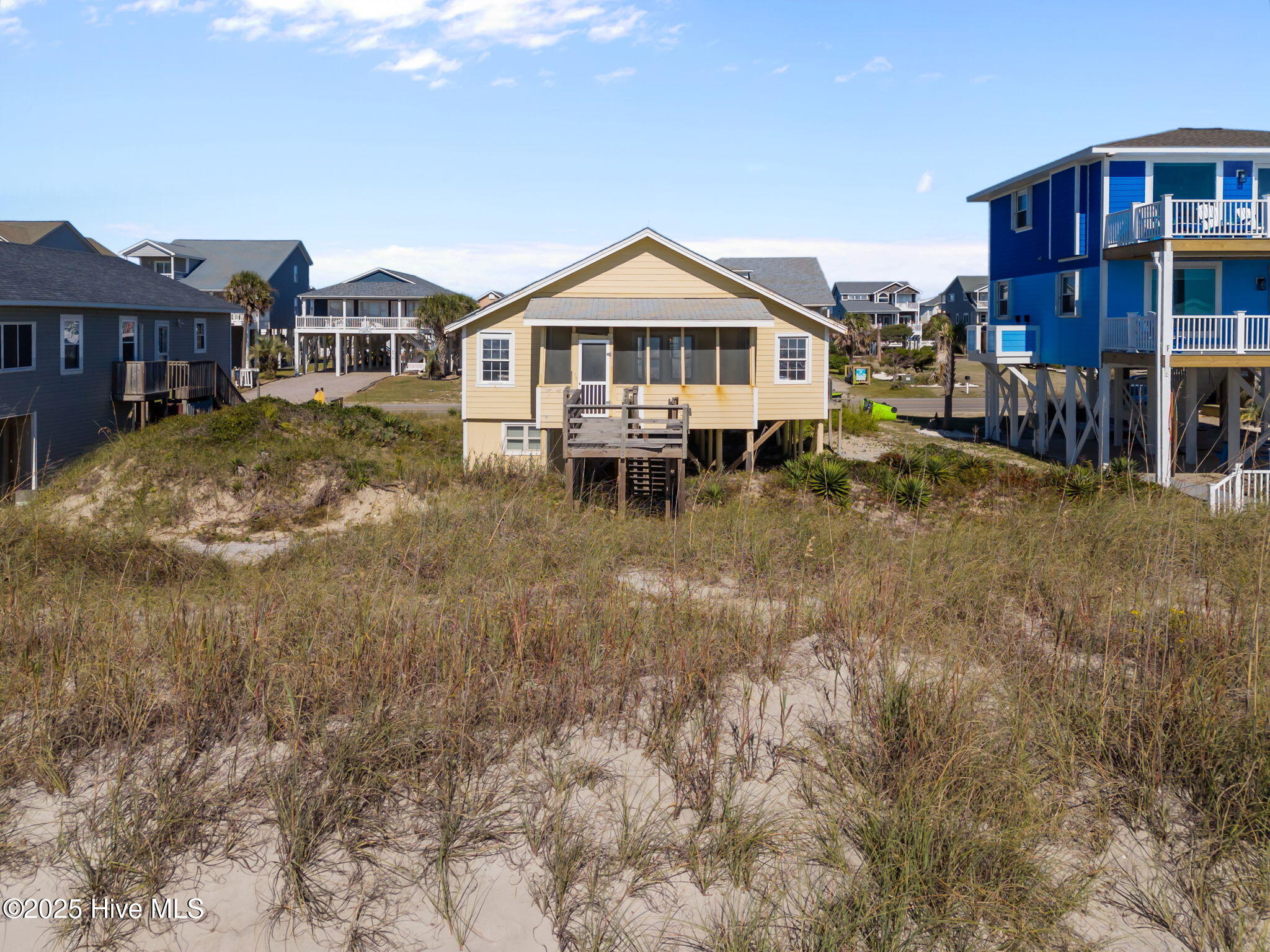 2011 W Beach Drive
