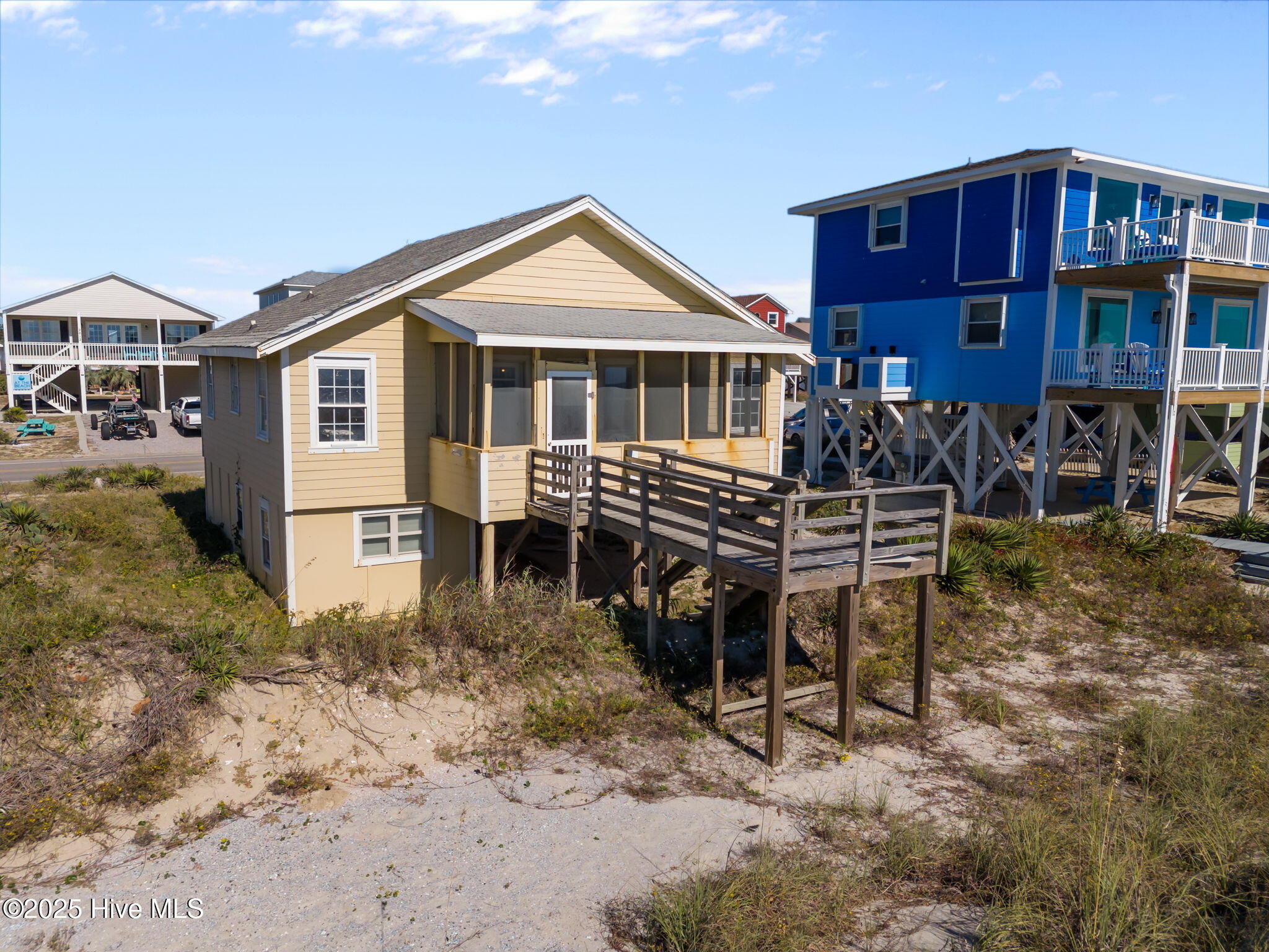 2011 W Beach Drive