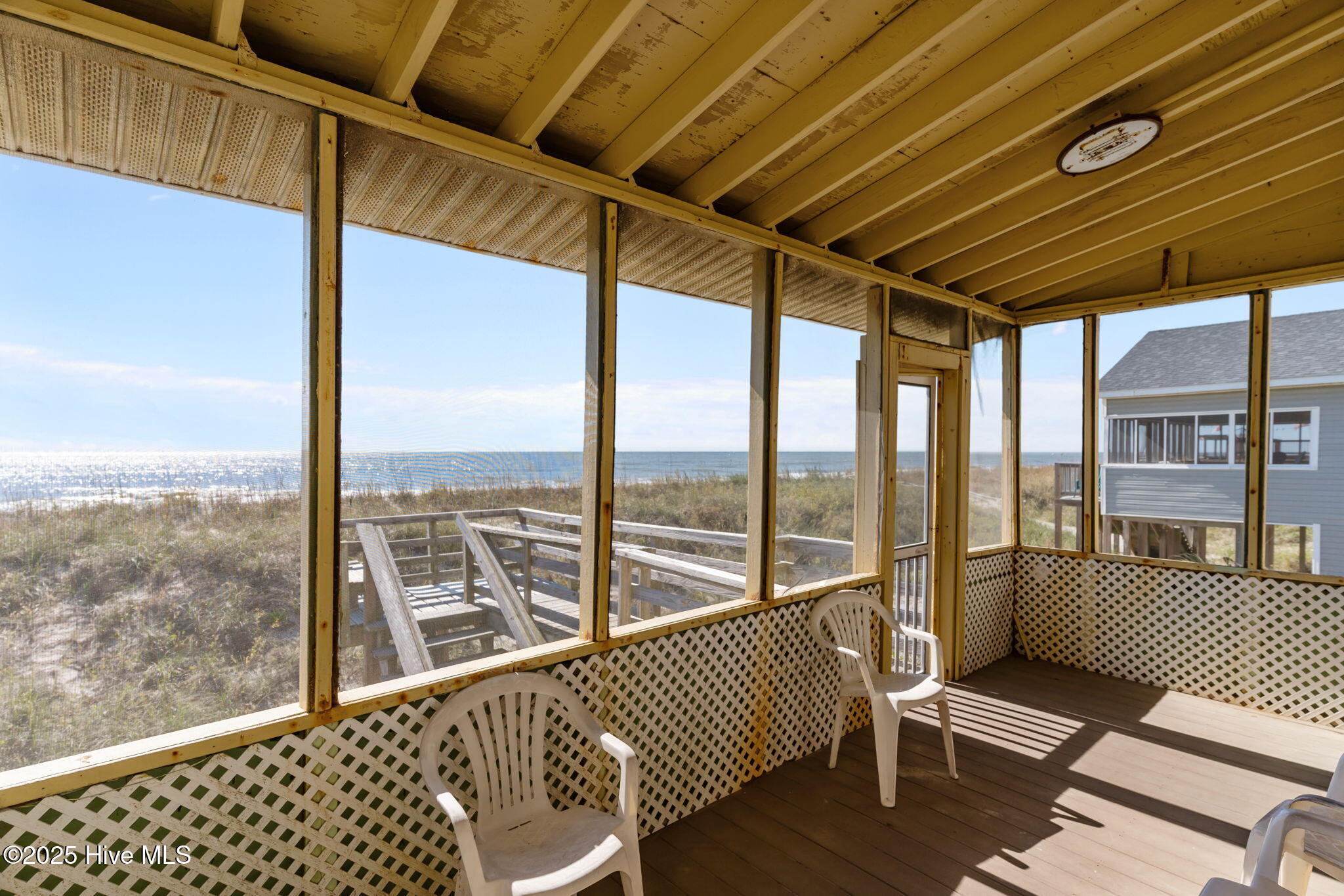 2011 W Beach Drive