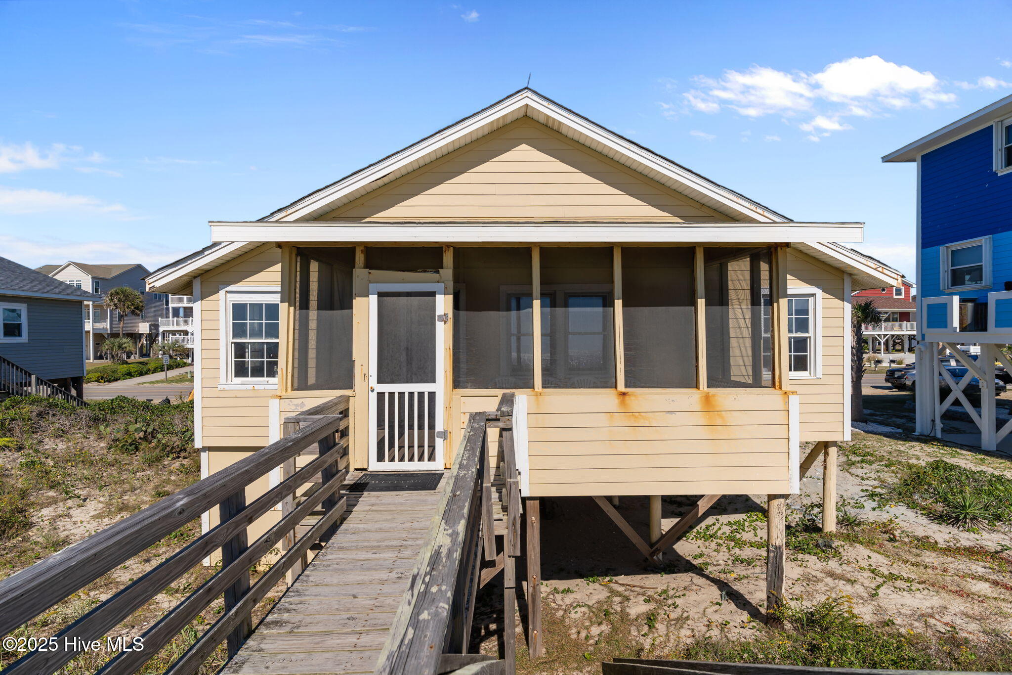 2011 W Beach Drive
