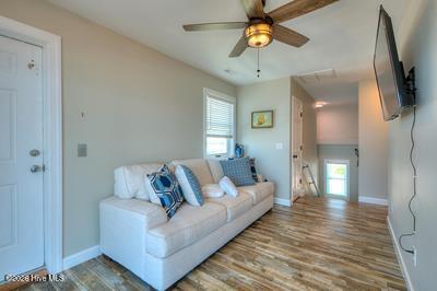 5103 W Beach Drive