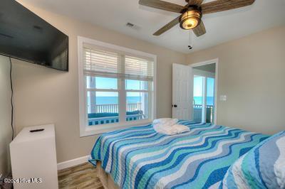 5103 W Beach Drive