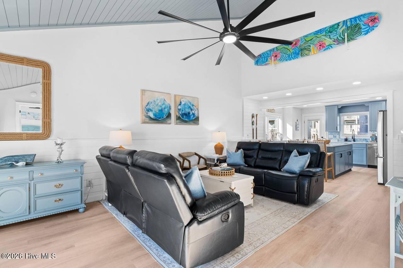 5518 E Beach Drive