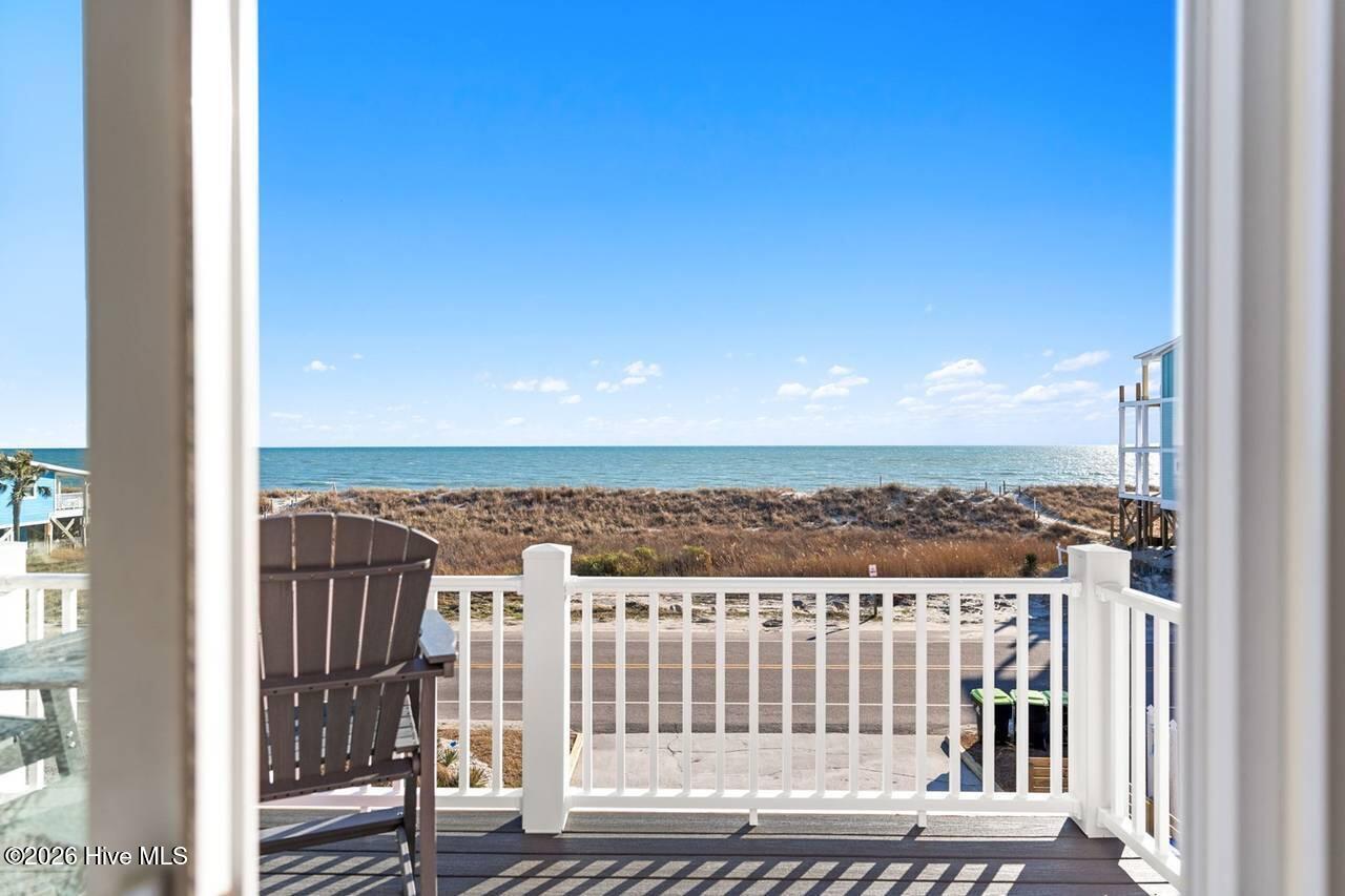 5518 E Beach Drive