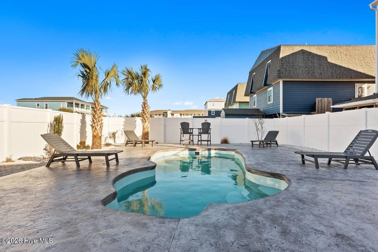 5518 E Beach Drive