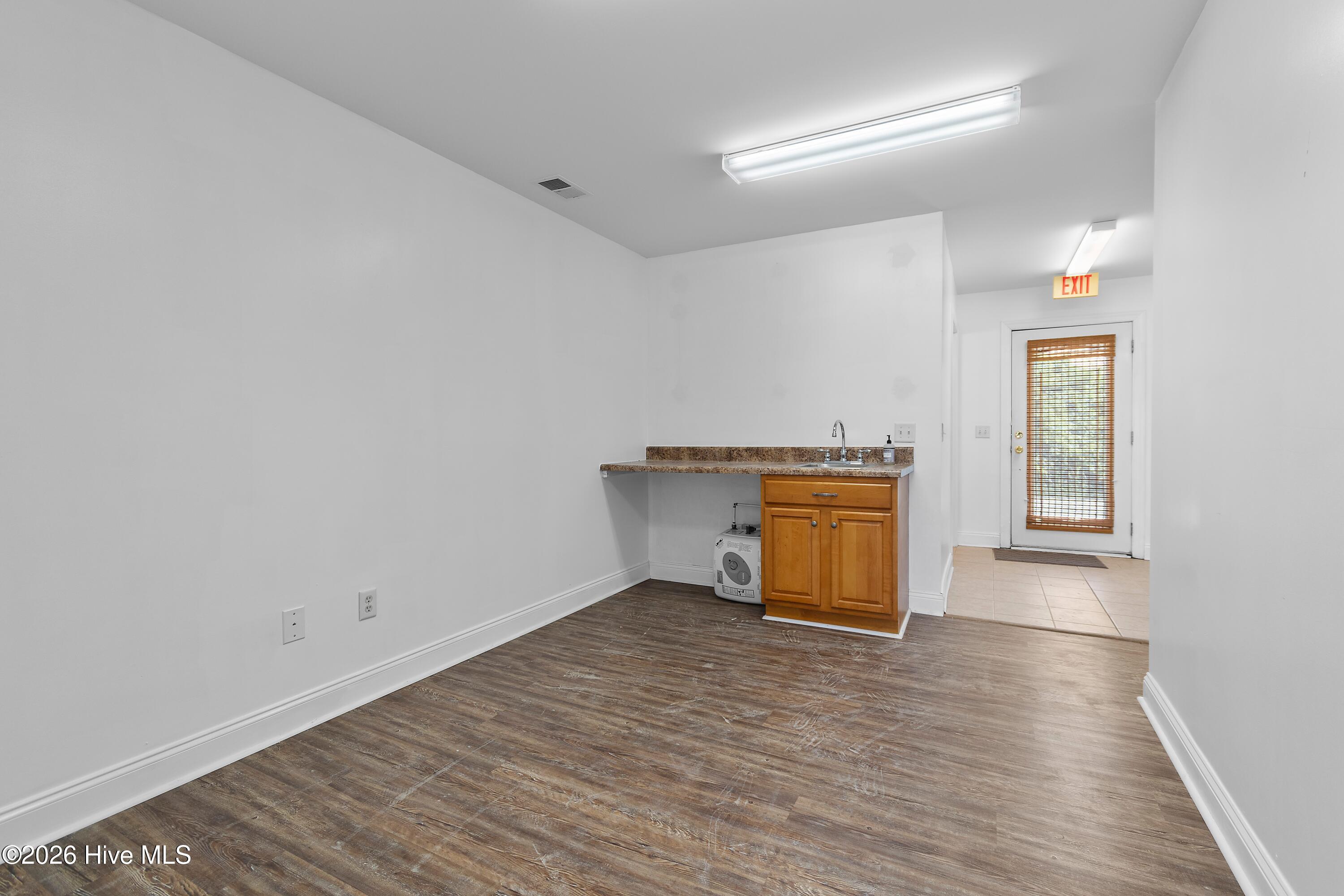 5016 E Oak Island Drive Apt 2