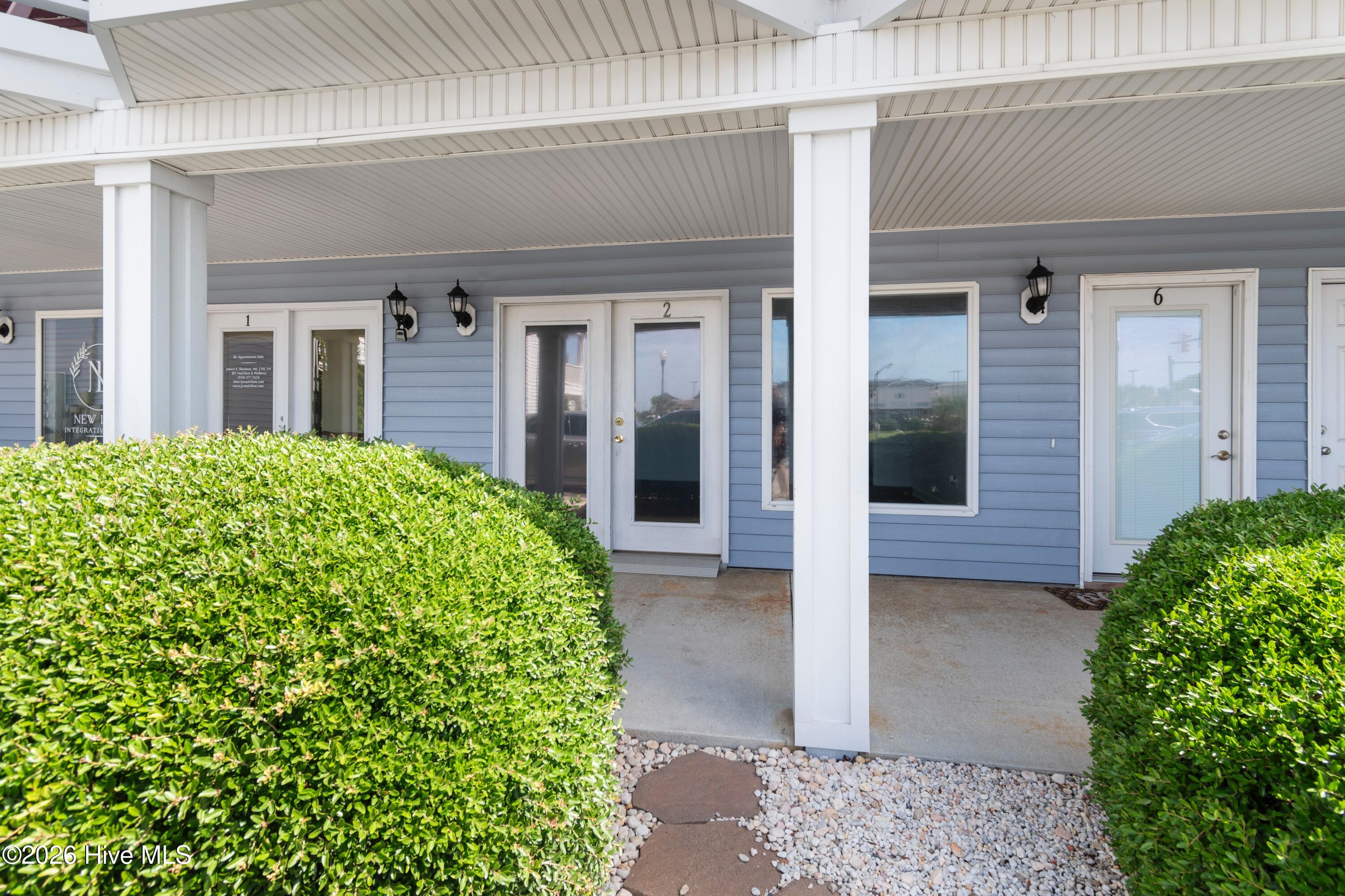 5016 E Oak Island Drive Apt 2