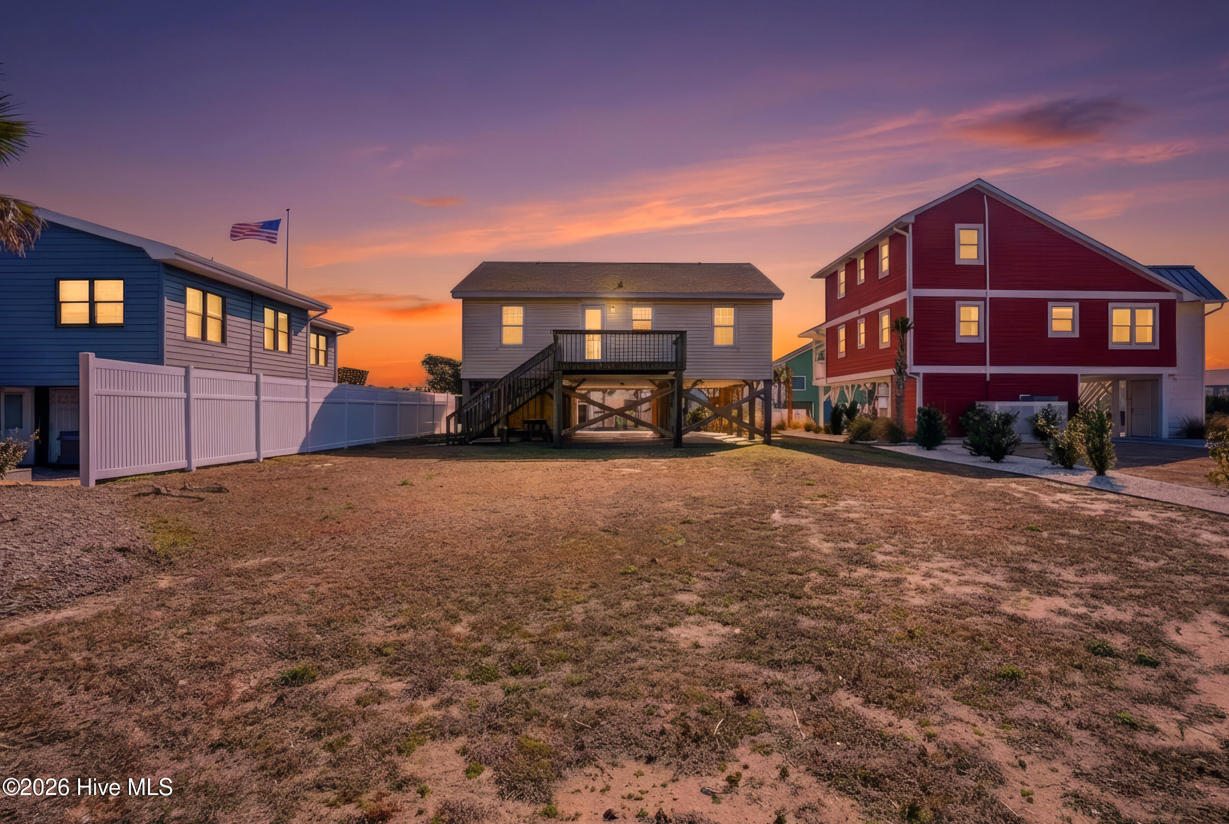 2004 W Beach Drive