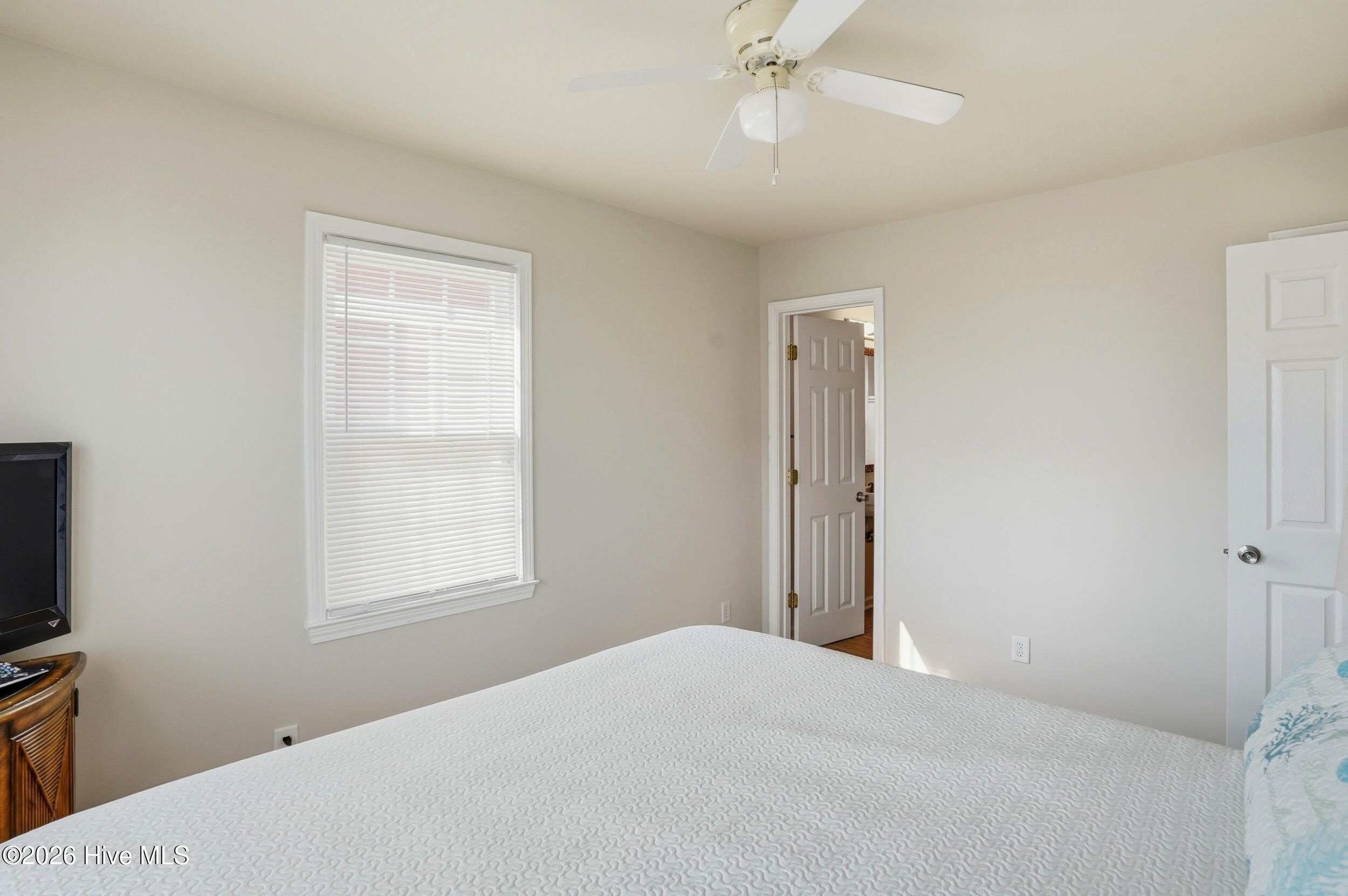 2004 W Beach Drive