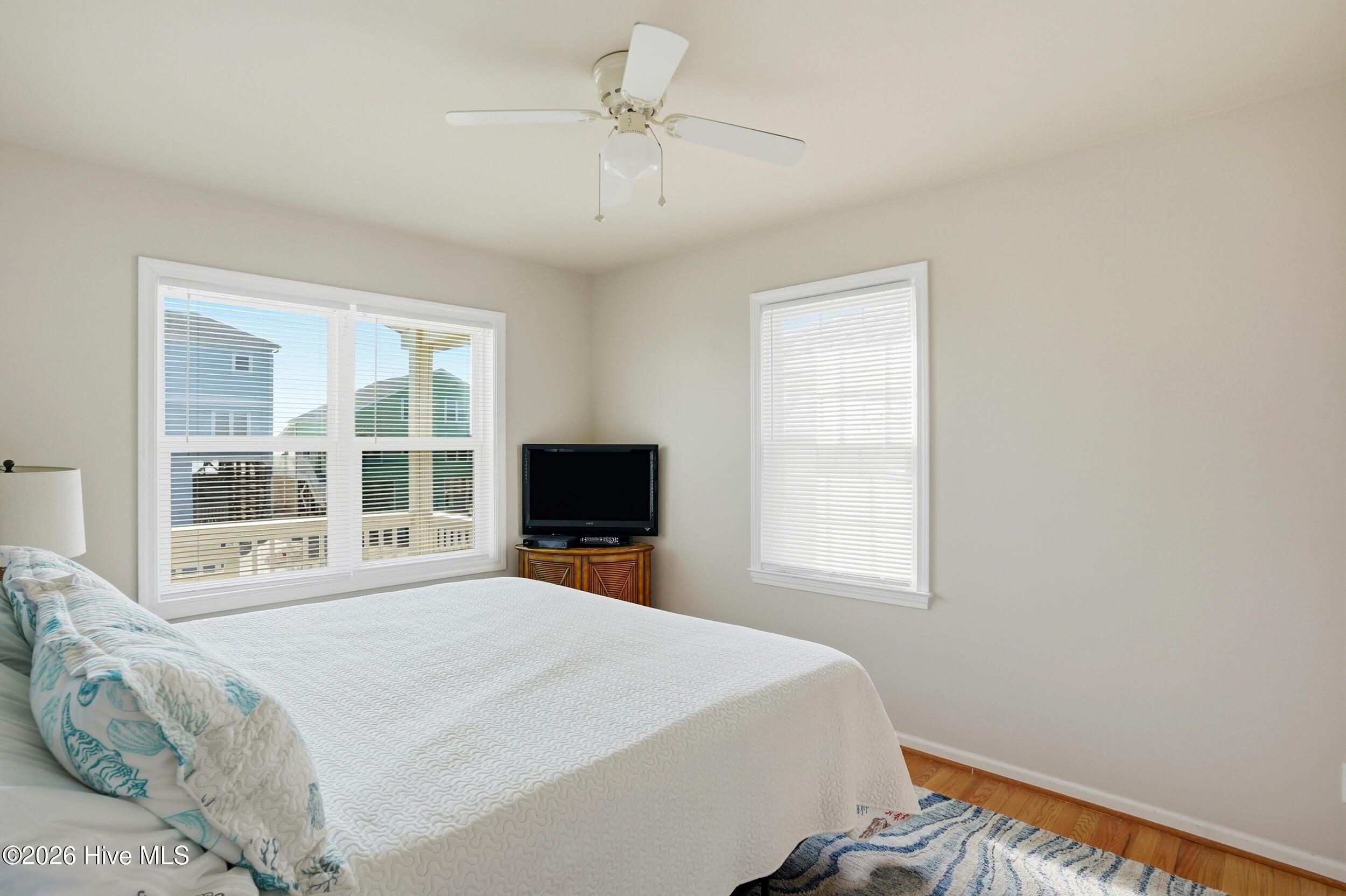 2004 W Beach Drive