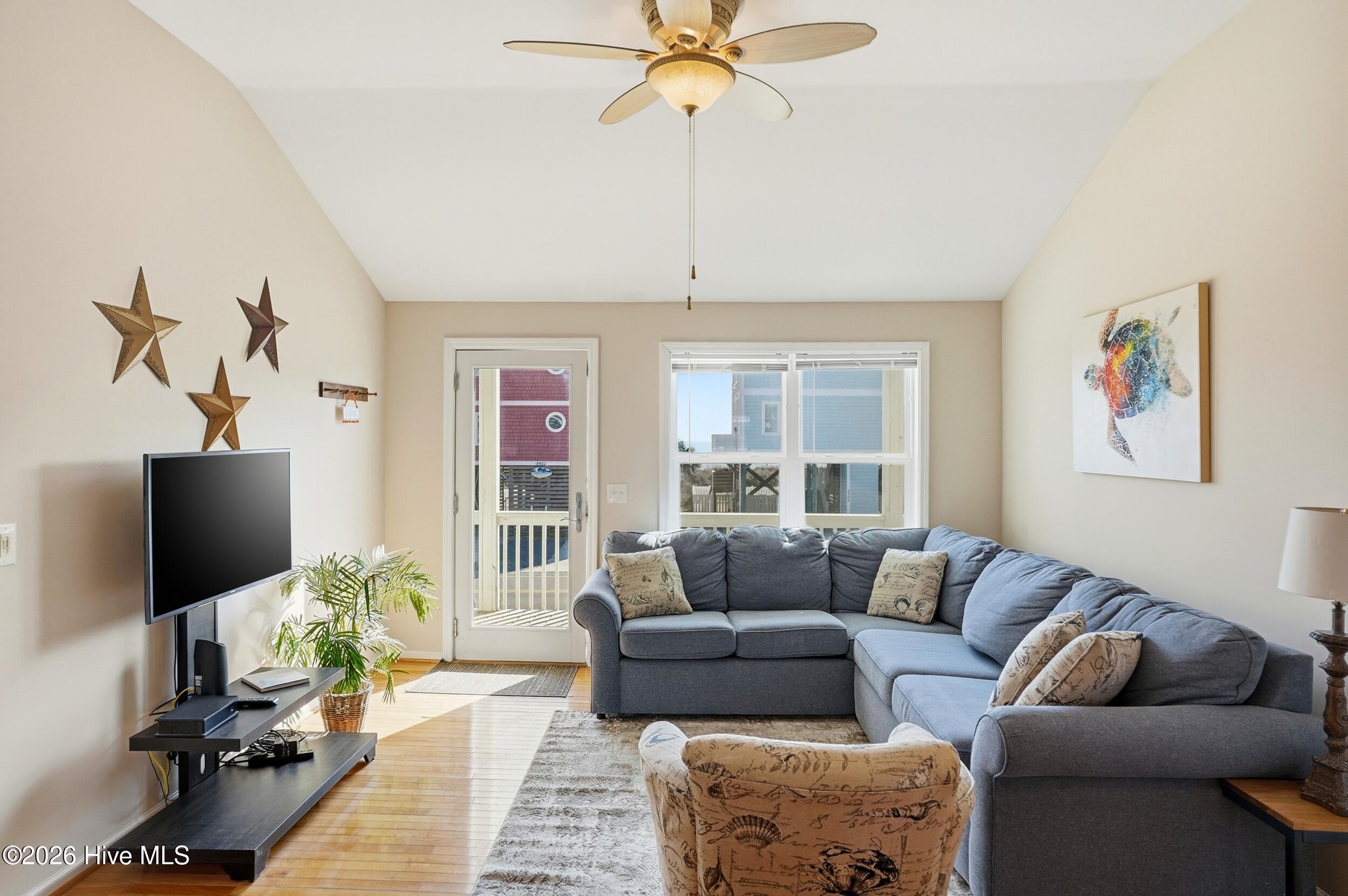 2004 W Beach Drive
