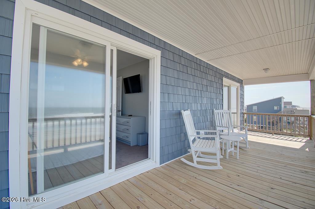 209 W Beach Drive
