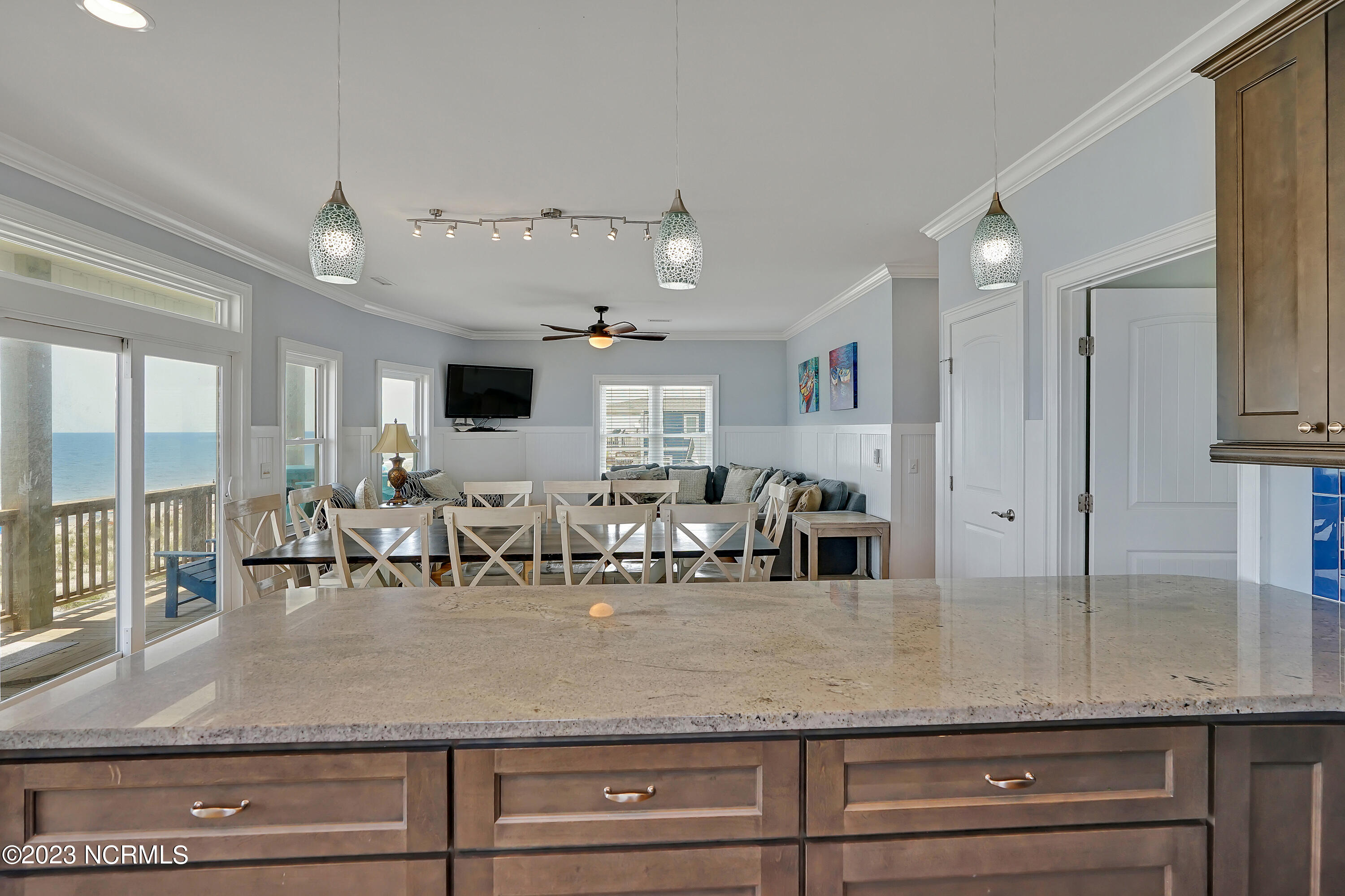 4019 E Beach Drive