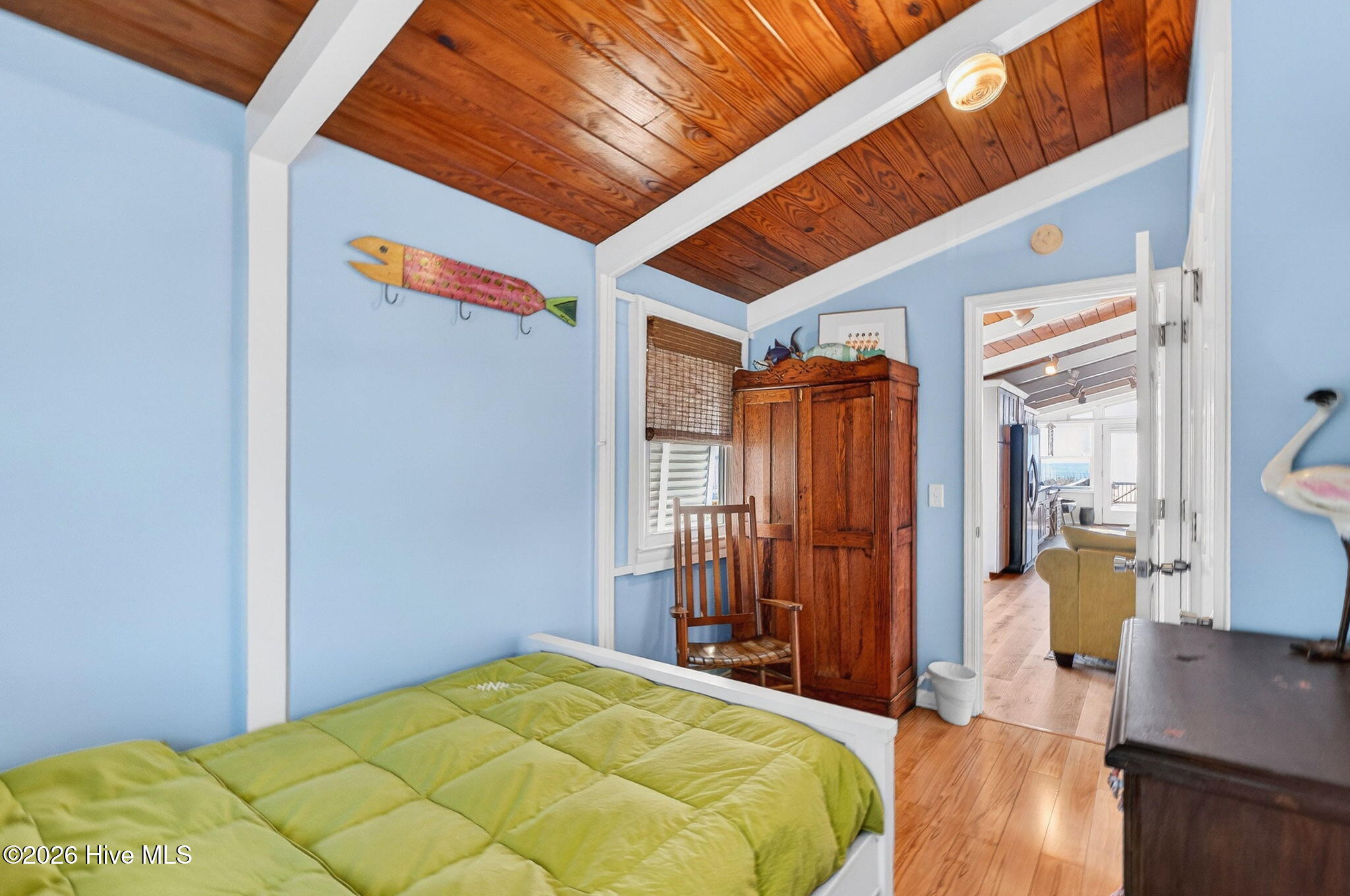 2521 W Beach Drive