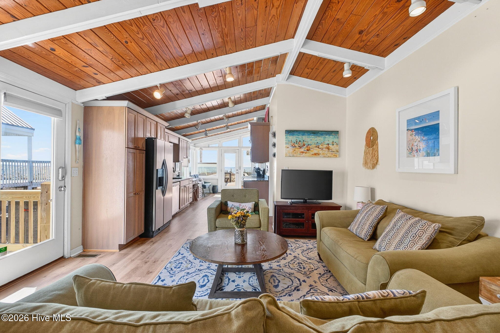 2521 W Beach Drive