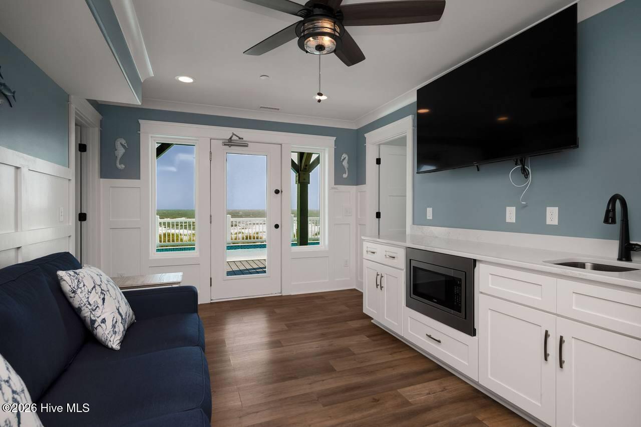 5429 W Beach Drive