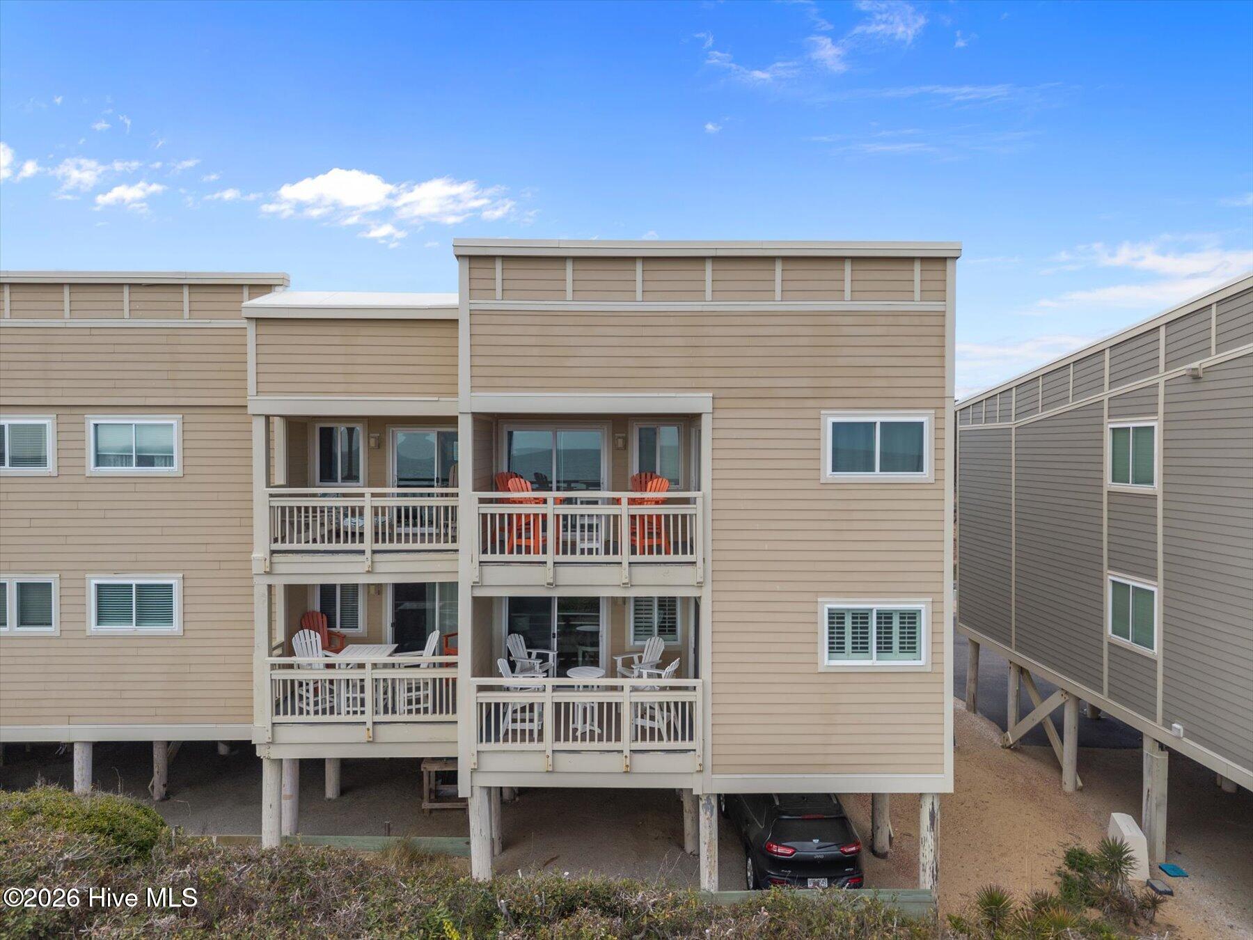 1000 Caswell Beach Road 302