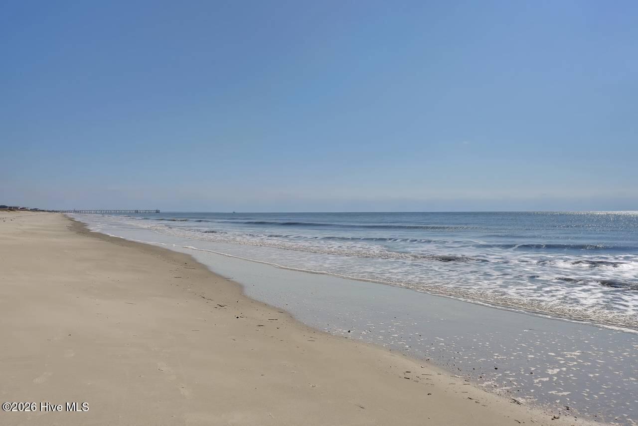 101 6 W Oak Island Drive