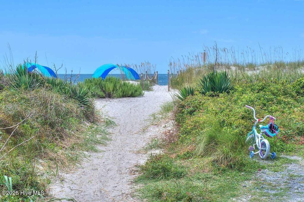 101 6 W Oak Island Drive